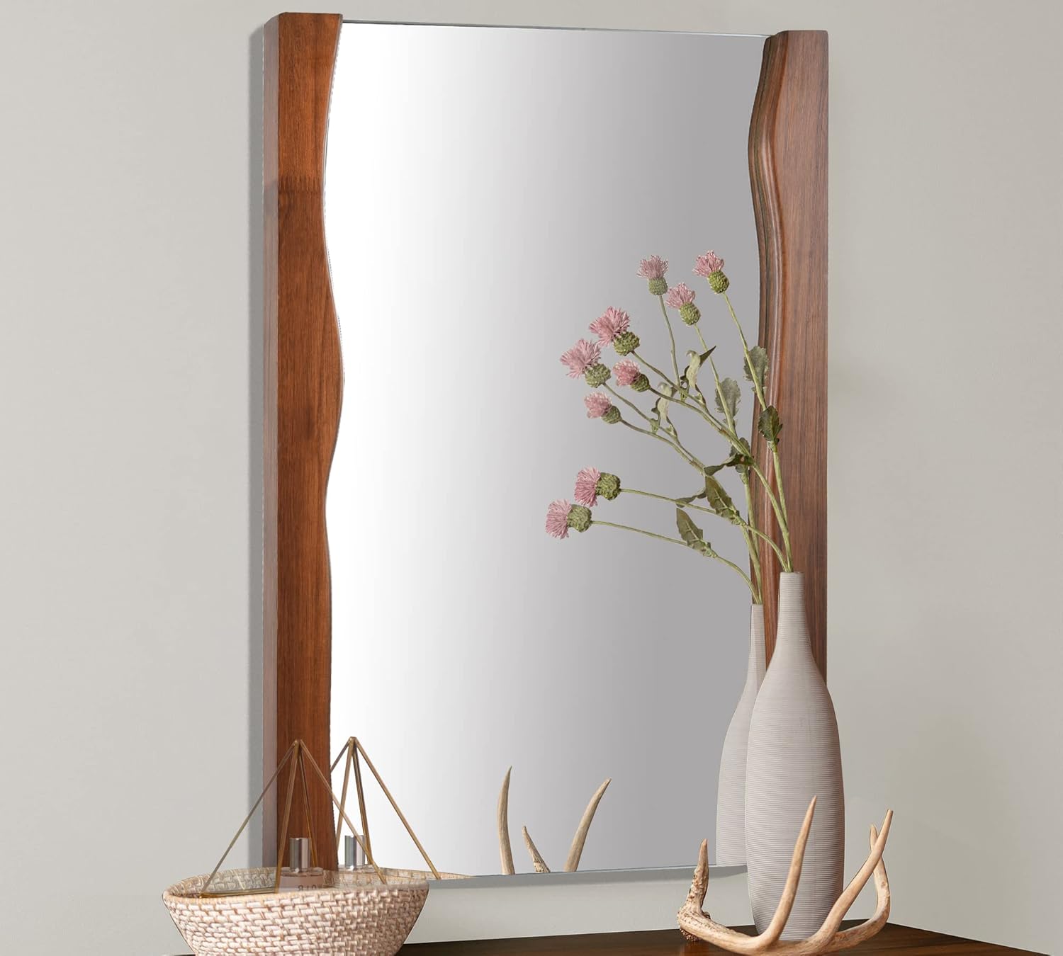 Espejo rectangular de madera para baño con marco de madera de borde vivo, espejo asimétrico de 20 x 28 pulgadas, espejos de tocador para entrada,