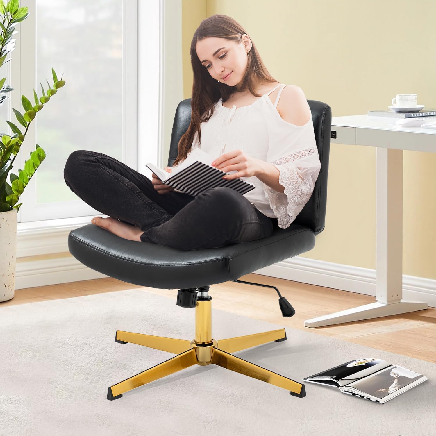 TURRIDU Silla giratoria sin brazos para oficina en casa, patas doradas cruzadas, sin ruedas, asiento ancho de piel sintética, respaldo medio, silla