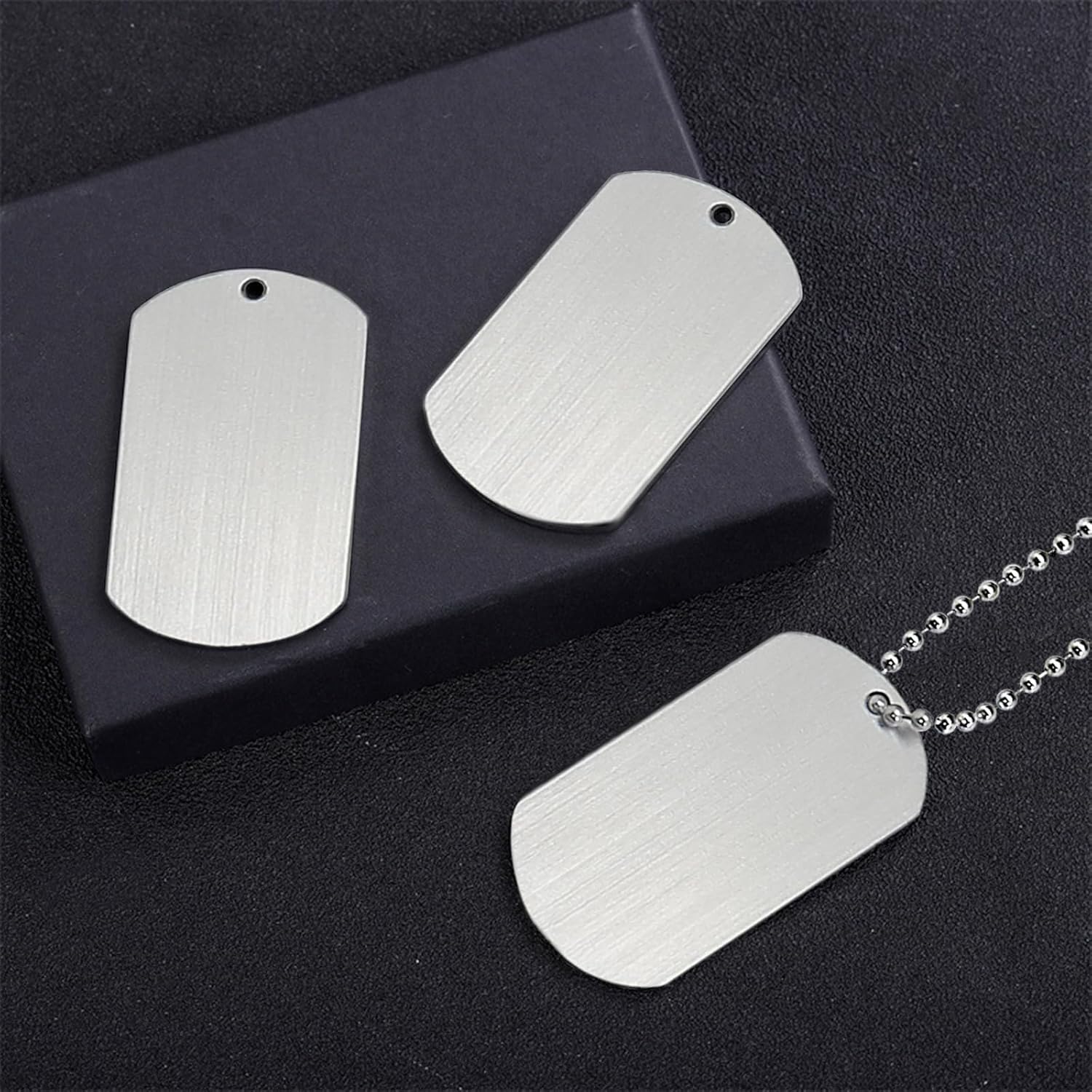 FQTANJU Juego de 80 etiquetas para perro, 40 unidades de 2 x 1 pulgada, etiquetas de aluminio en blanco para perro, colgantes de metal con agujero y