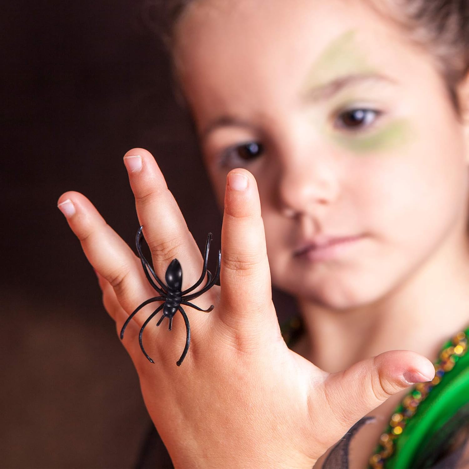 120 anillos de araña, anillos de Halloween para niños, decoración de cupcakes de araña de plástico a granel para niños, accesorios de disfraz de