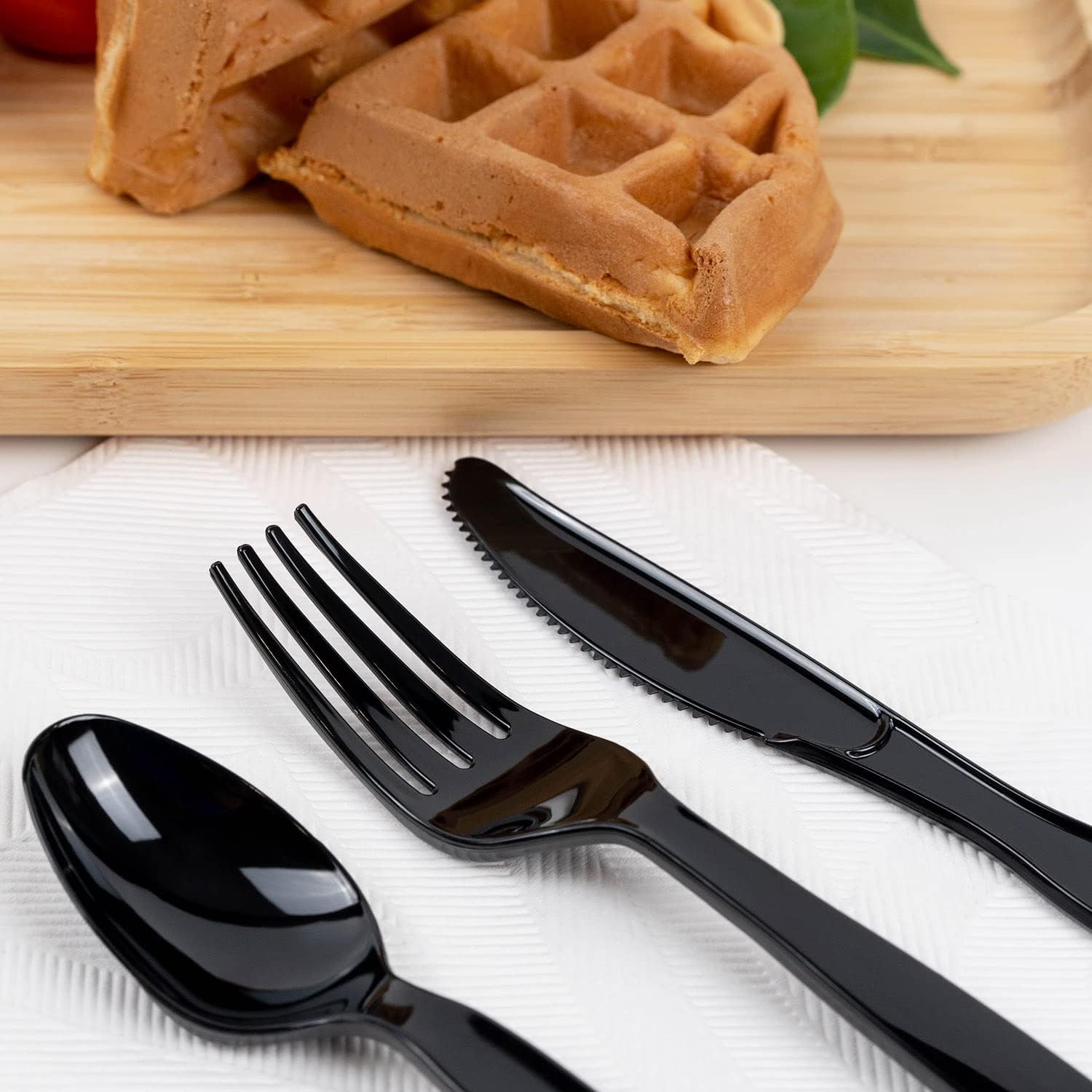 POSATE Cucharas de plástico pesadas, color negro, paquete de 100, utensilios desechables para suministros de fiesta