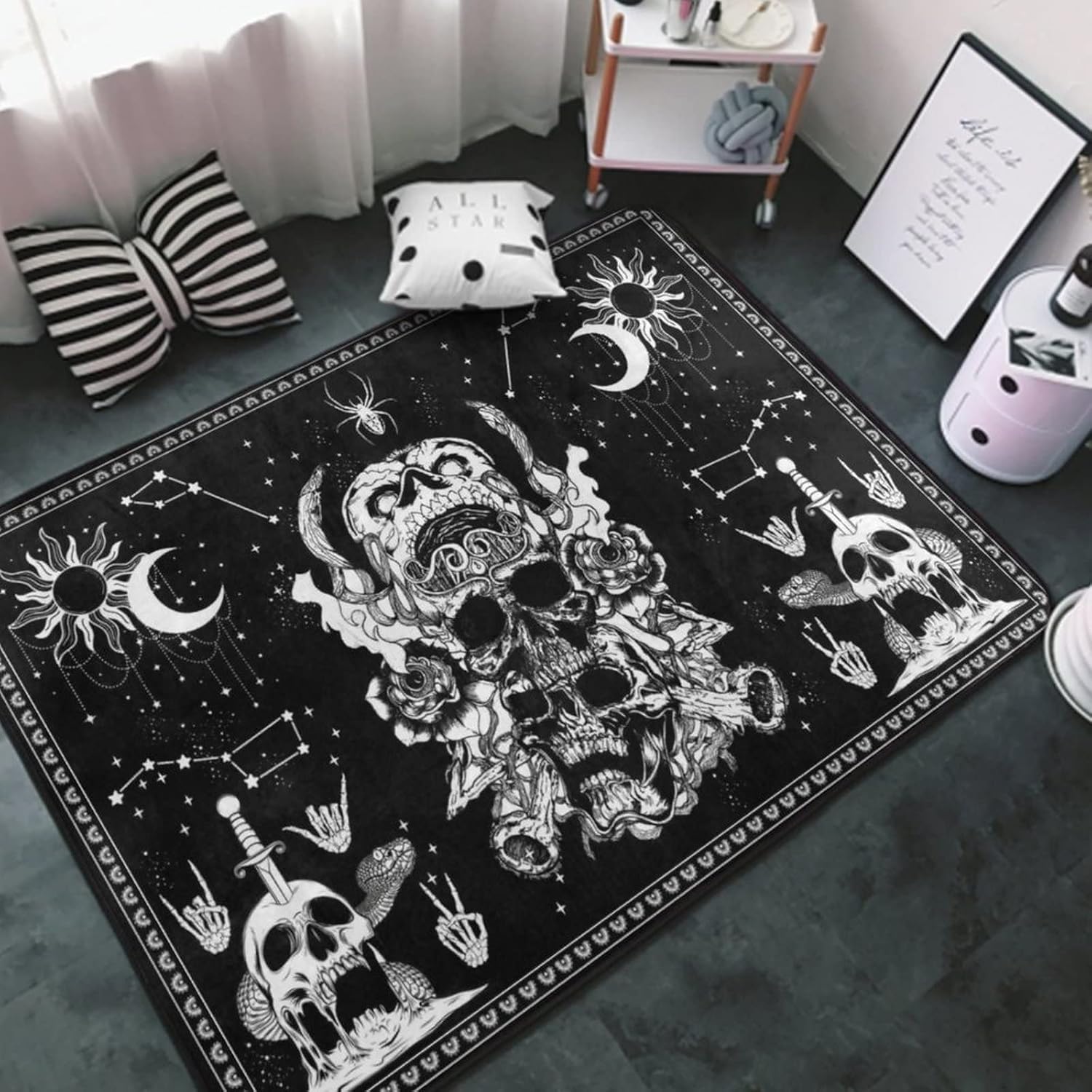 Alfombra decorativa para interiores y exteriores, 60 x 39 pulgadas (diseño de calavera blanca y negra, polilla, esqueleto, mandala, luna, estrella)