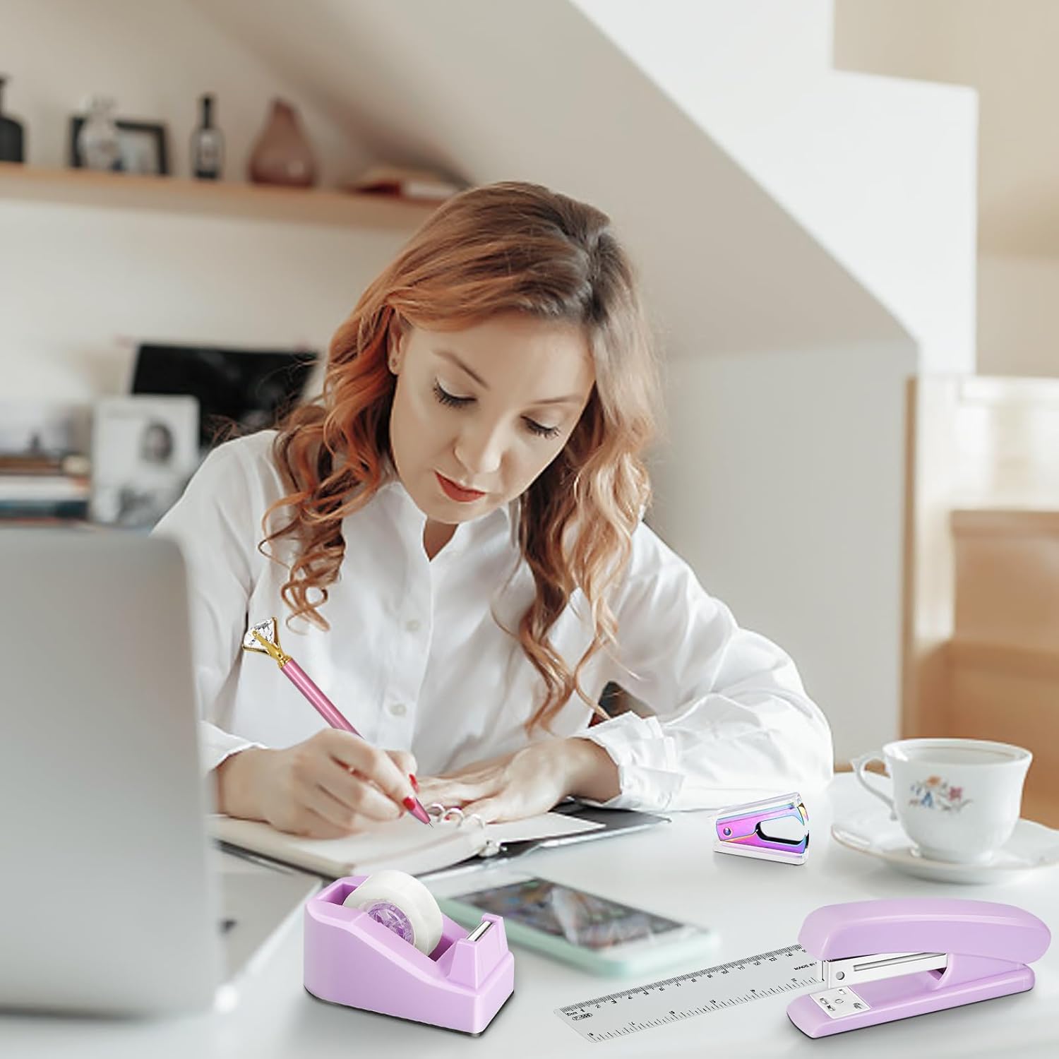 Juego de accesorios de escritorio de color morado, grapadora de lavanda y dispensador de cinta para mujeres, empleados de oficina, escuela,