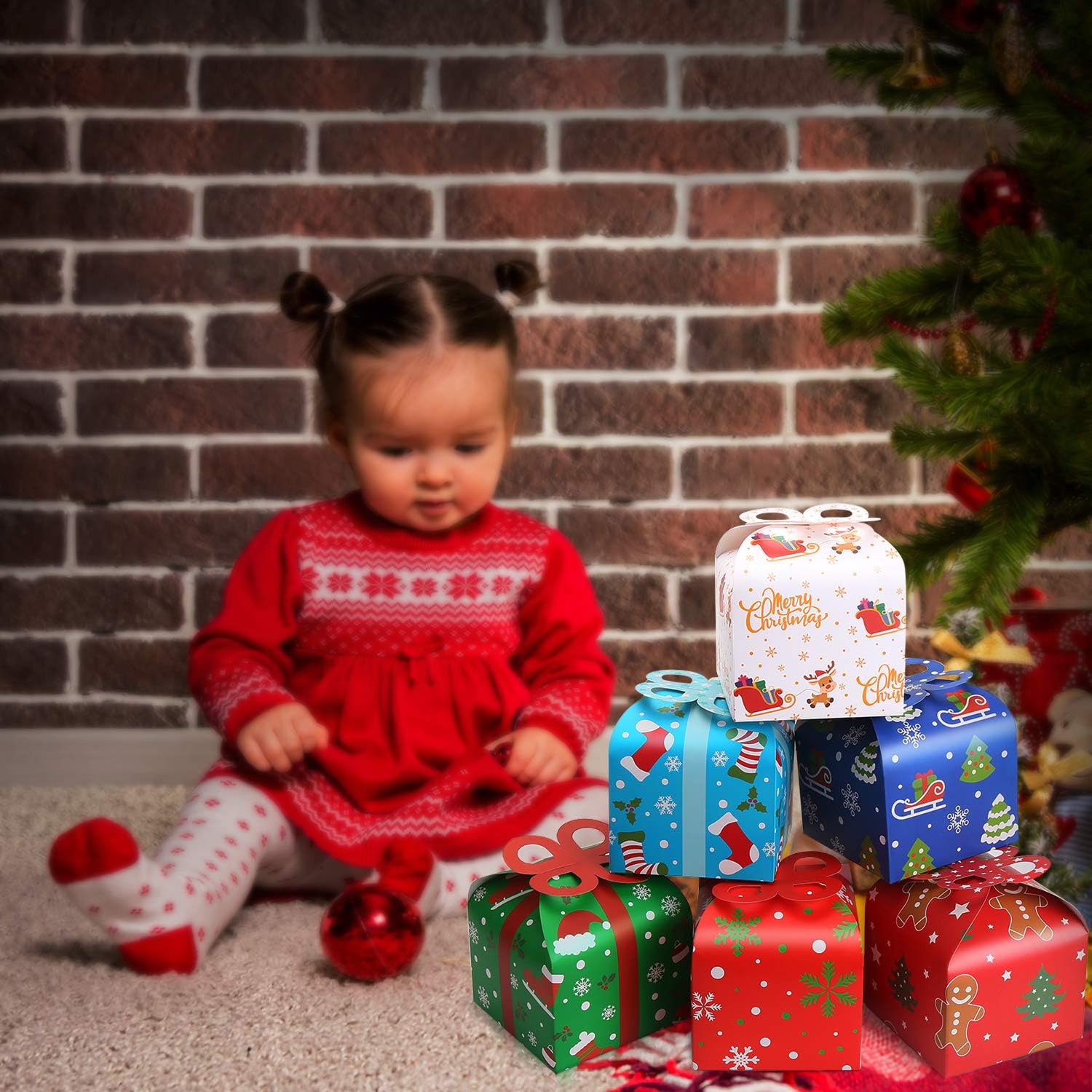 LOKIPA Cajas de regalo de Navidad Kraft Goody, 24 cajas de regalo de papel de fiesta de Navidad con lazo para regalo de Navidad