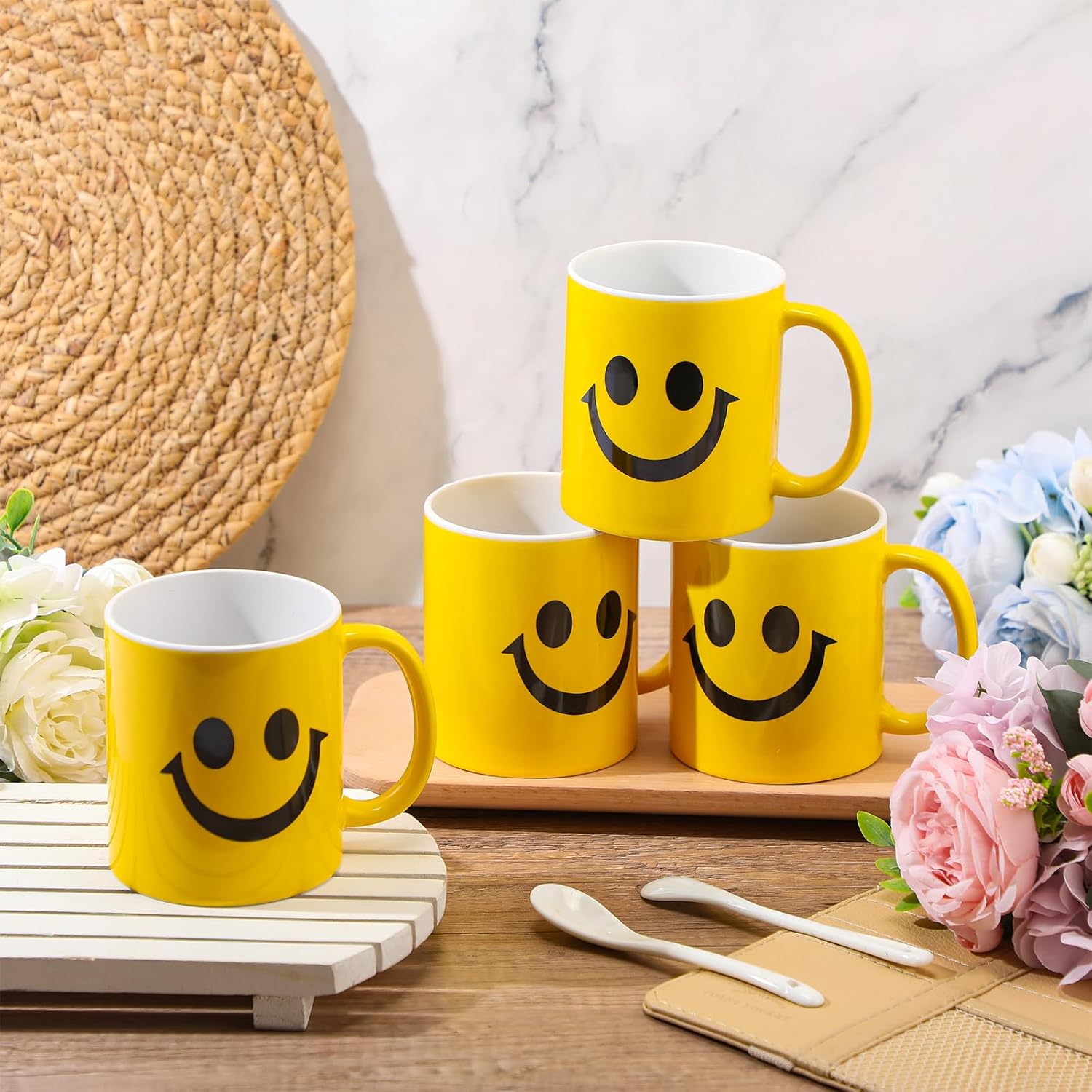Hushee 8 tazas de café a granel, tazas de café de 11 onzas, taza de café amarilla de cara feliz, taza sonriente de cerámica, regalos de