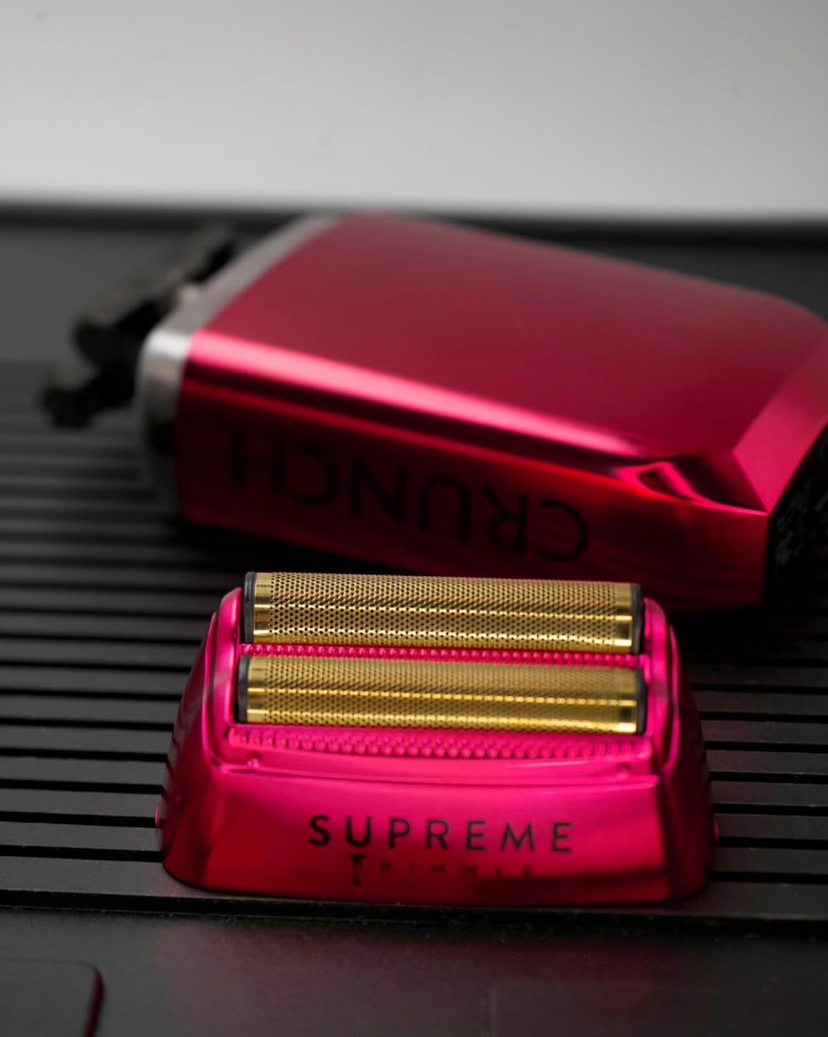 Supreme Trimmer 2 en 1 DLC T-Shaper Trimmer & CRUNCH Foil Shaver  Maquinilla de afeitar eléctrica STF602 y ST5205 Kit de corte de pelo de barbero