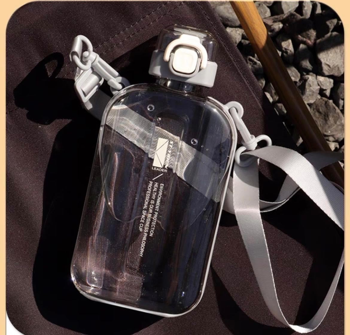 Botella de agua cuadrada de gran capacidad para deportes y fitness (negro)