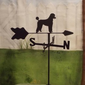 Caniche – Veleta montada en el techo de hierro forjado negro fabricado en Estados Unidos Caniche – Veleta montada en el techo de hierro forjado negro fabricado en Estados Unidos