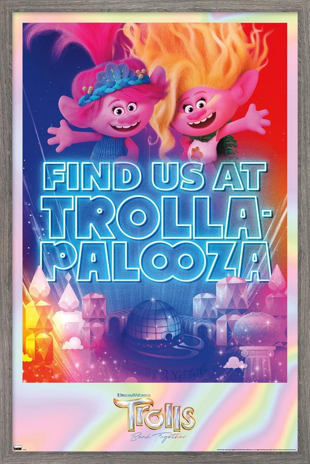 Trends International Trolls Band Together – Póster de pared de Viva y Amapola en Trolla-Palooza, 14.72 x 22.37 pulgadas, versión enmarcada de madera