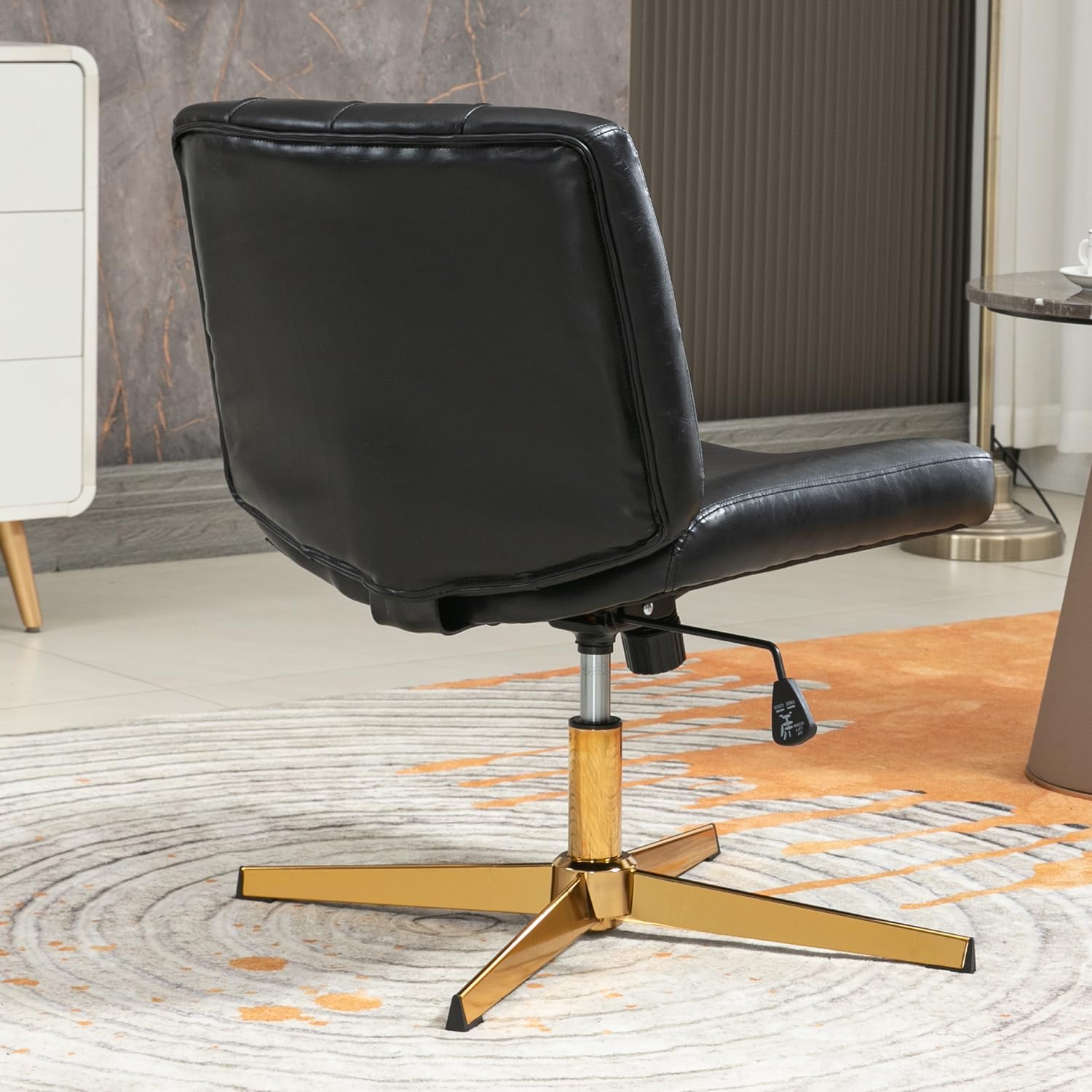 TURRIDU Silla giratoria sin brazos para oficina en casa, patas doradas cruzadas, sin ruedas, asiento ancho de piel sintética, respaldo medio, silla