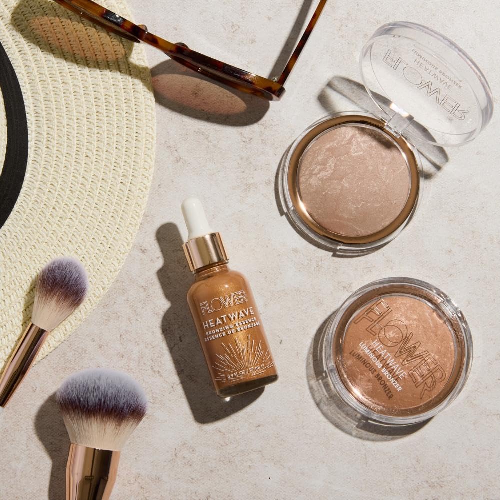 FLOWER Beauty Heatwave Luminous Bronzer – Maquillaje en polvo bronceador – Acabado luminoso cálido + piel bañada por el sol – Polvo brillante –
