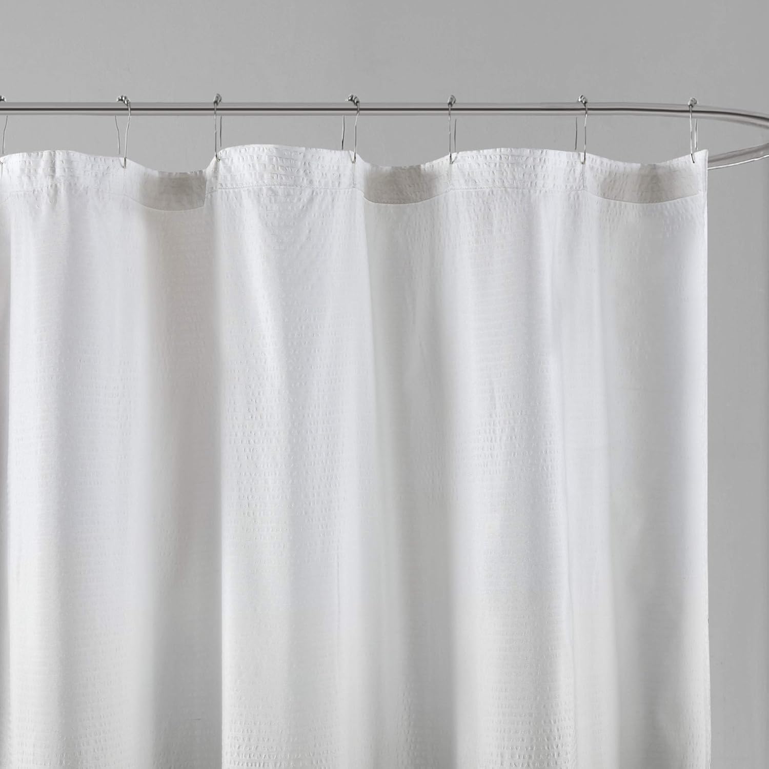 Madison Park Cortina de ducha Ara, diseño de sirsaca con estampado degradado, decoración moderna de baño, lavable a máquina, pantalla de privacidad