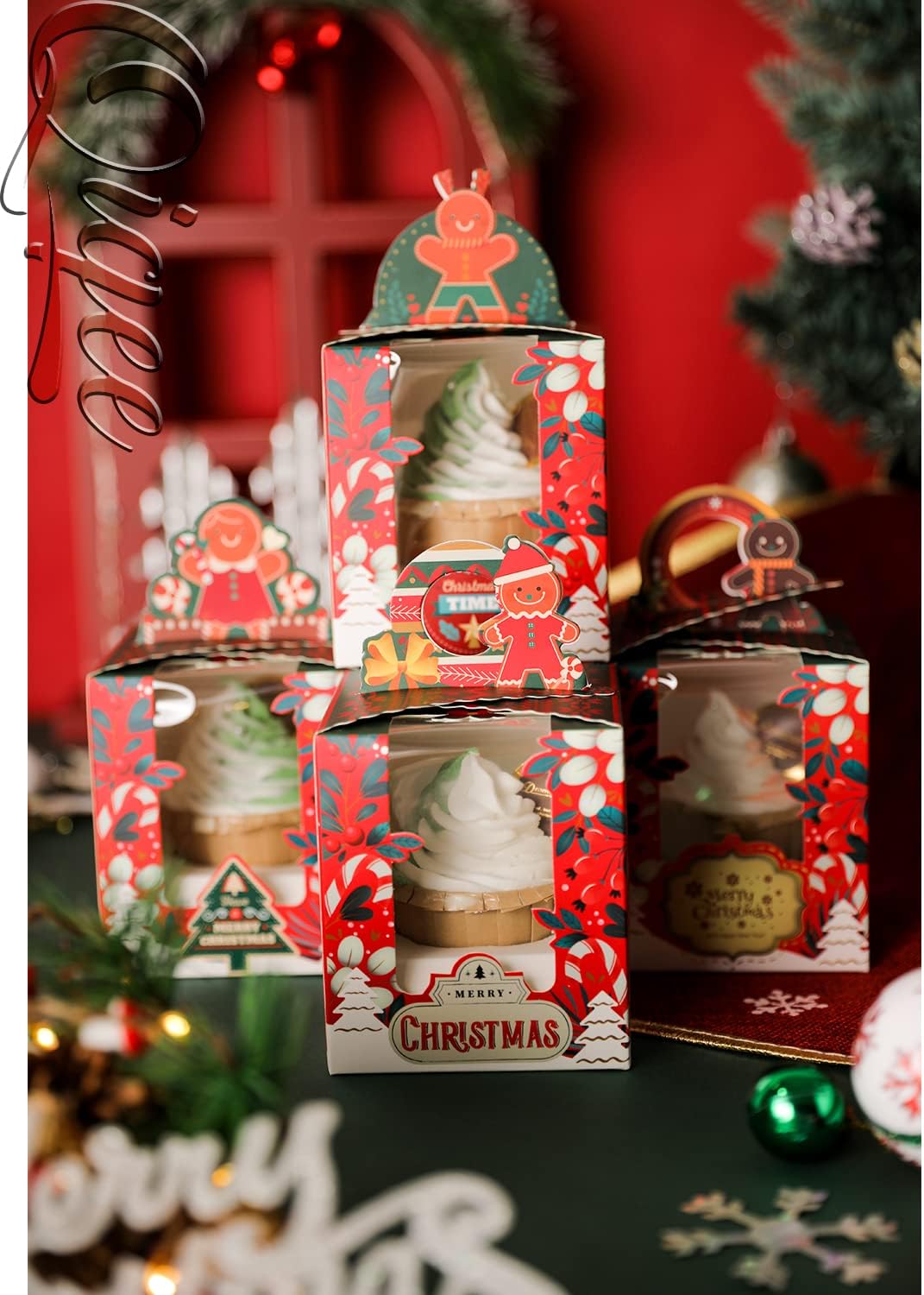 qiqee Cajas individuales de cupcakes de Navidad, 50 unidades, cajas de magdalenas individuales con ventana 3.7 “3.7” x 4.5 ” caja de magdalenas para