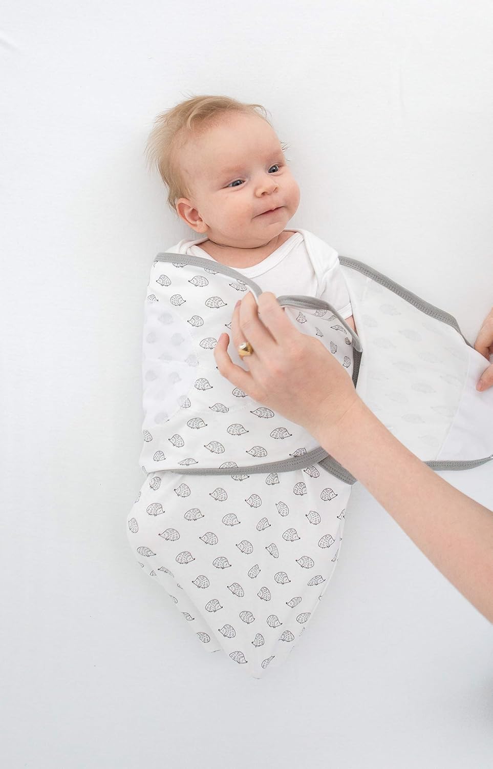 SwaddleDesigns Manta para envolver con envoltura ajustable, juego de 3, pequeño erizo, color negro