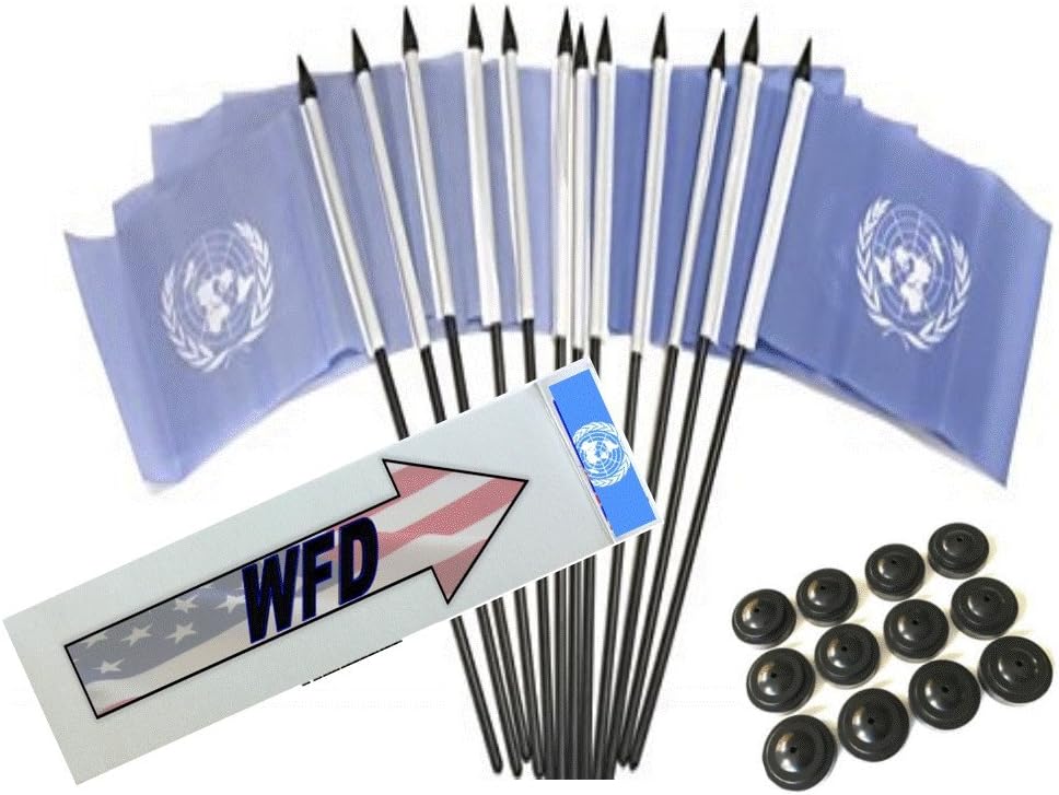 Paquete de 12 banderas de escritorio de oficina en miniatura de poliéster internacional de 4 x 6 pulgadas y banderas de mesa pequeñas con 12
