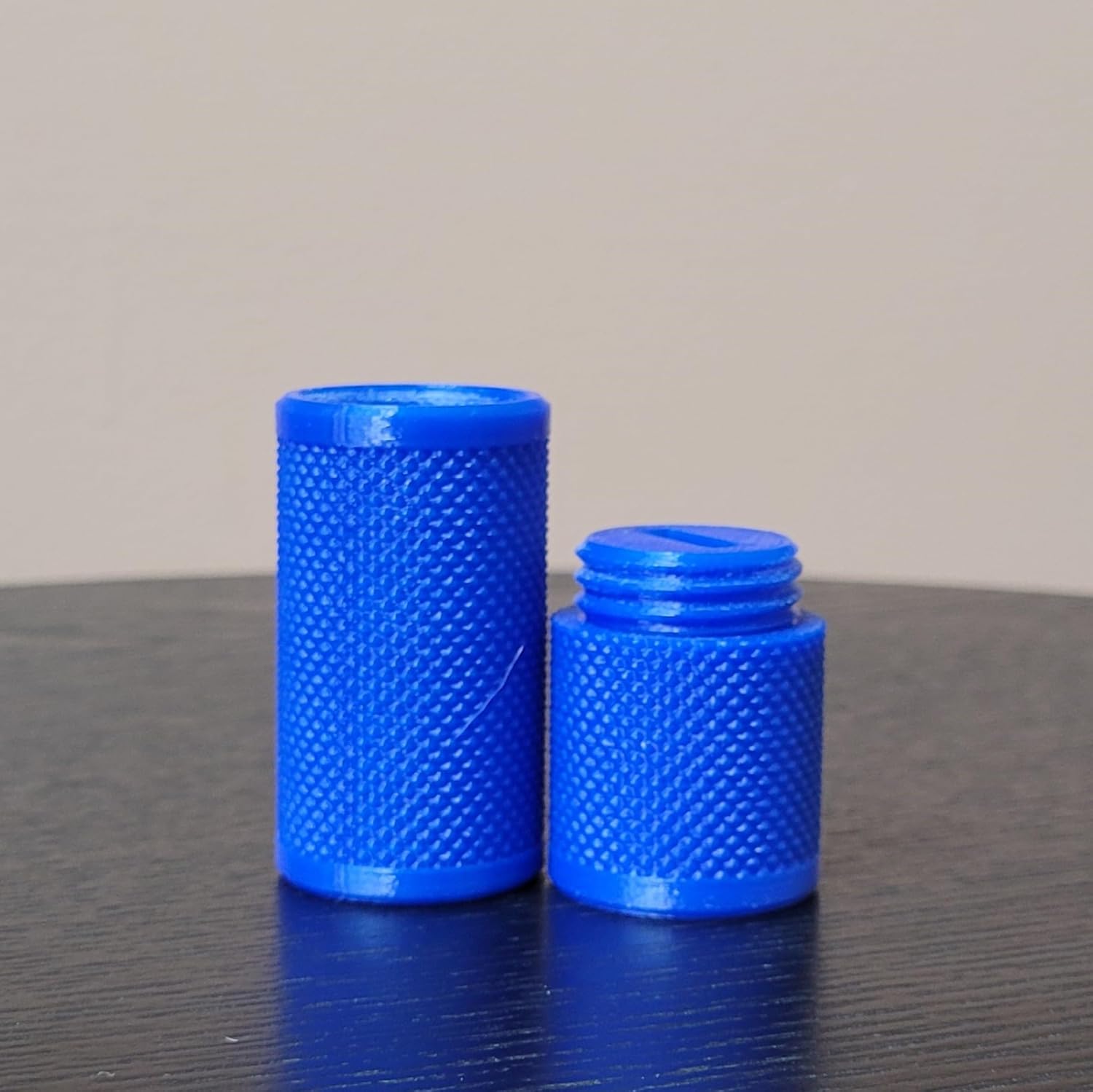 Soporte para viales de gotas para ojos y estuche de transporte de bolsillo  Capacidad para un (1) vial de colirio de un solo uso  Ideal para llevar