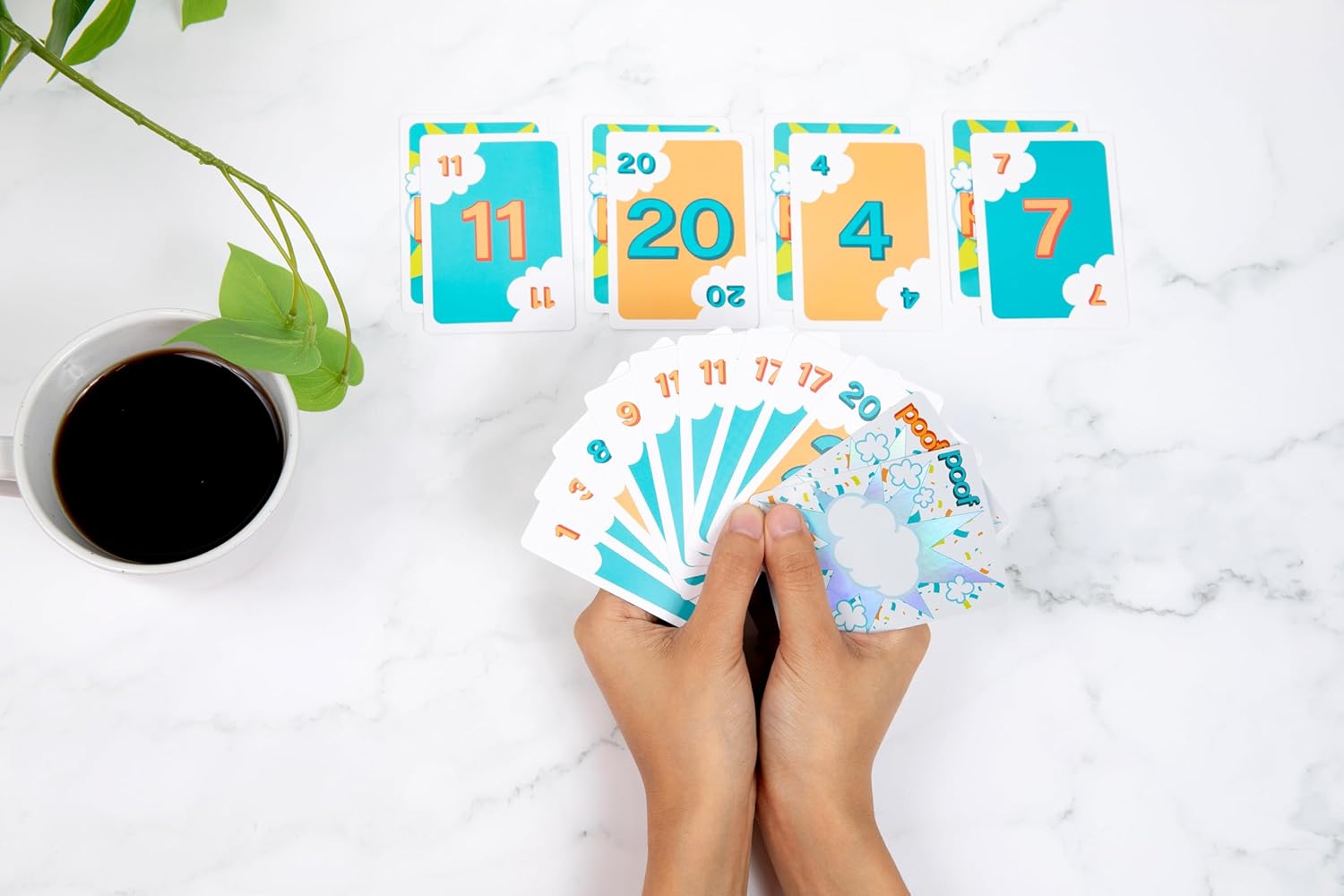Poof The Game – Juego de cartas casual rápido de aprender, fácil de jugar, para amigos y familiares, grupos grandes y pequeños, noches de juego,