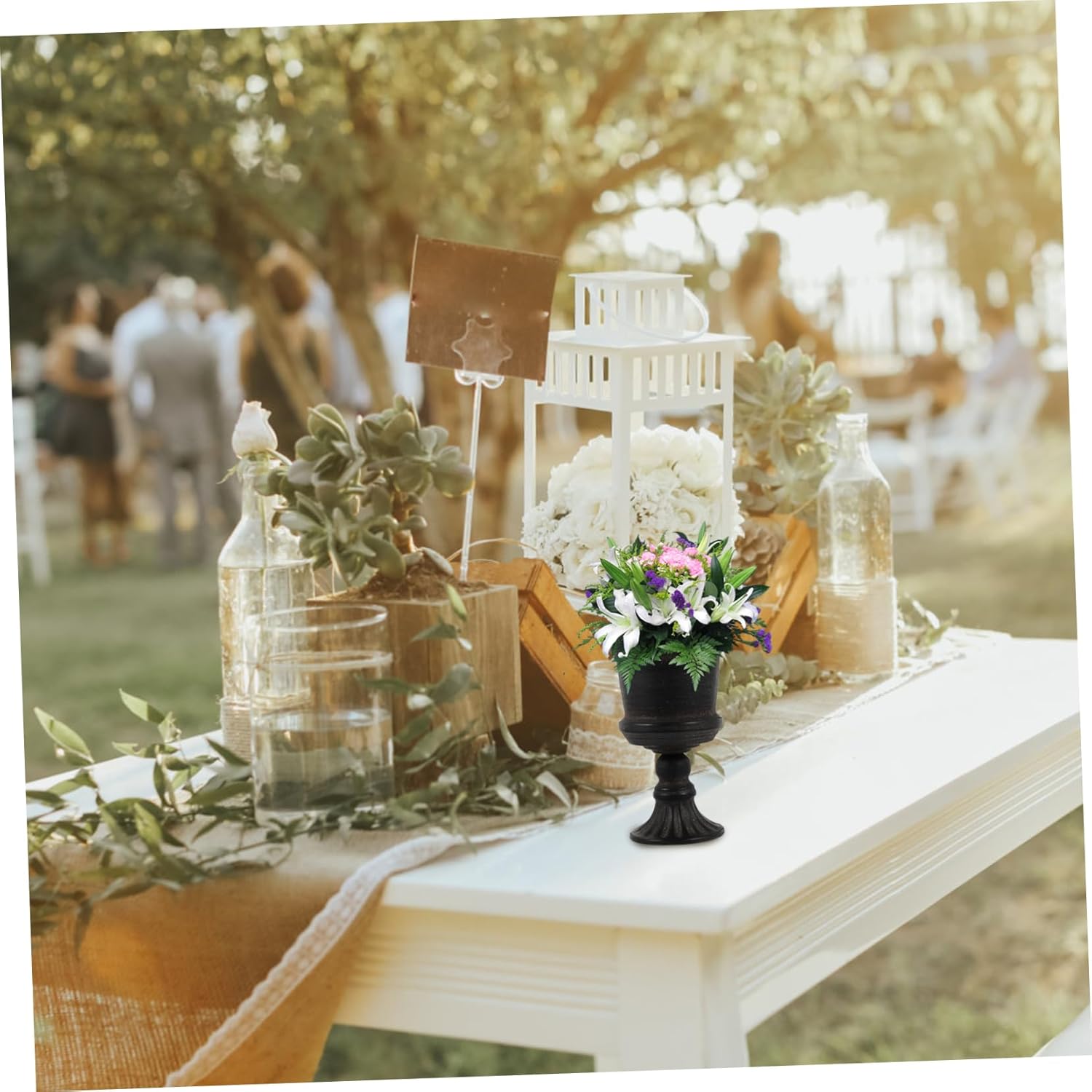 Yardwe Jarrón blanco para decoración de mesa al aire libre, maceta negra con urna negra, jarrón alto de metal, maceta de hierro, arreglo de flores,