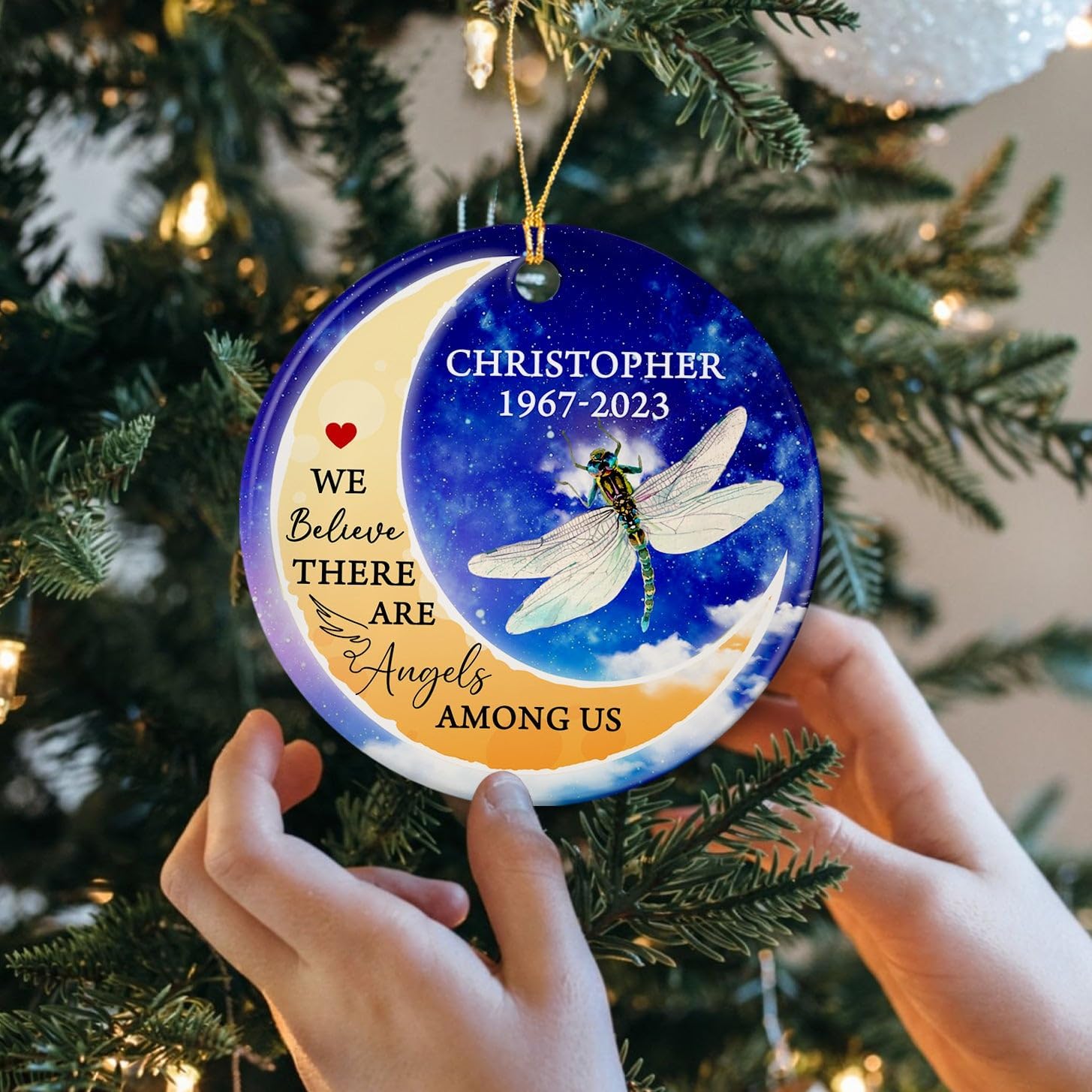Adornos de Navidad de cerámica conmemorativos personalizados, We Believe There are Angels Among Us, libélula conmemorativa, recuerdo de