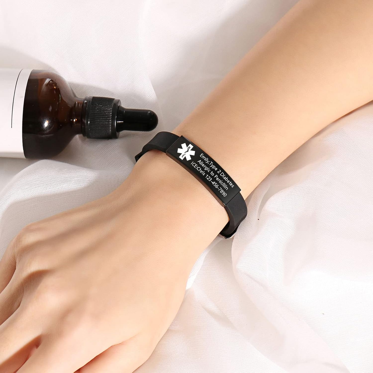 VNOX – Pulseras de identificación y alerta médica para hombres, mujeres y niños, con grabado, malla ajustable de acero inoxidable, para emergencias
