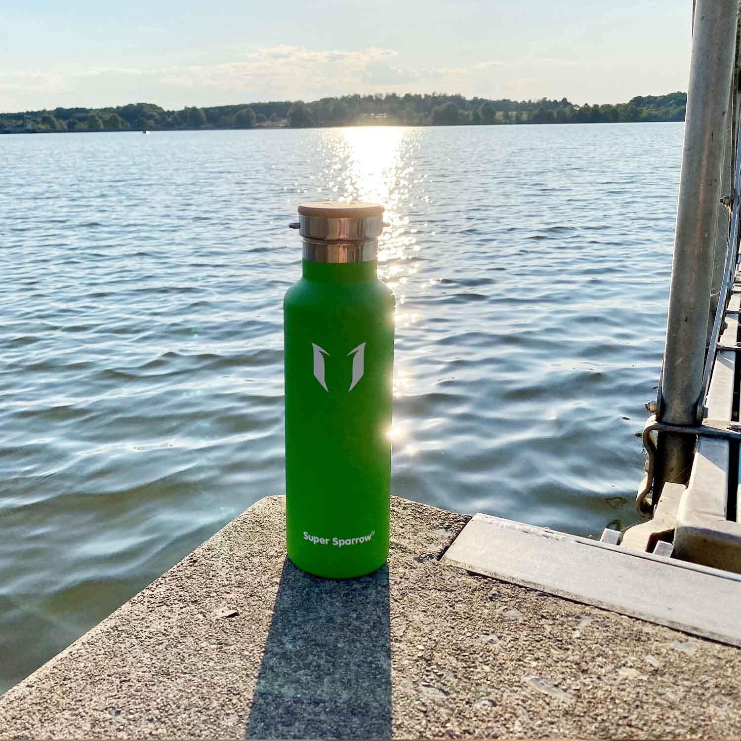 Super Sparrow Botella de agua aislada con pajilla, de 17 onzas, 25 onzas, 32 onzas, termo reutilizable a prueba de fugas, botella de agua para