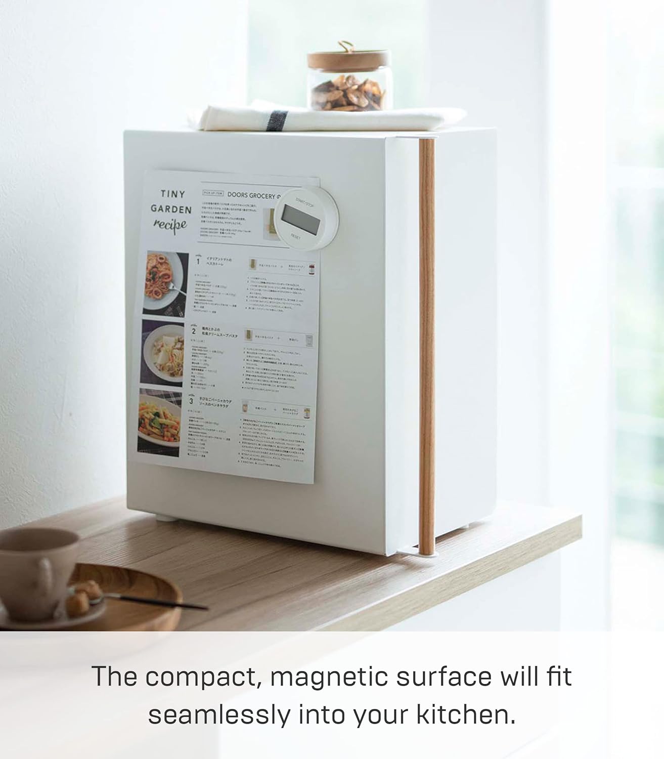 YAMAZAKI Home Tosca – Recipiente para pan de metal, ahorro de almacenamiento delgado para mostrador, vertical, acero + madera, blanco
