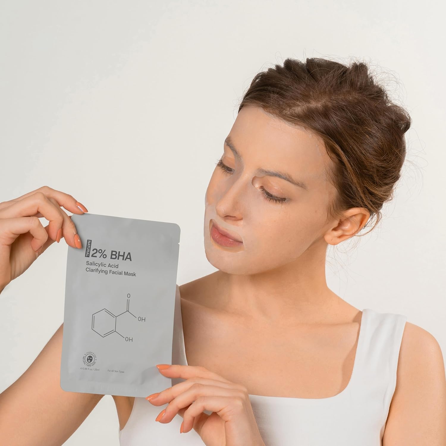 Un típico juego de mascarilla facial de fibra para el cuidado de la piel con 2% de ácido salicílico, mascarilla facial hidratante para eliminar el