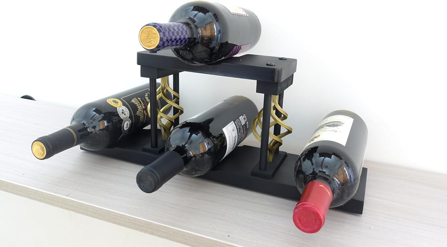 shankala Mesa rústica de alambre negro para encimera, estante de vino de madera, insertos para gabinete rústico de 4 botellas de almacenamiento de