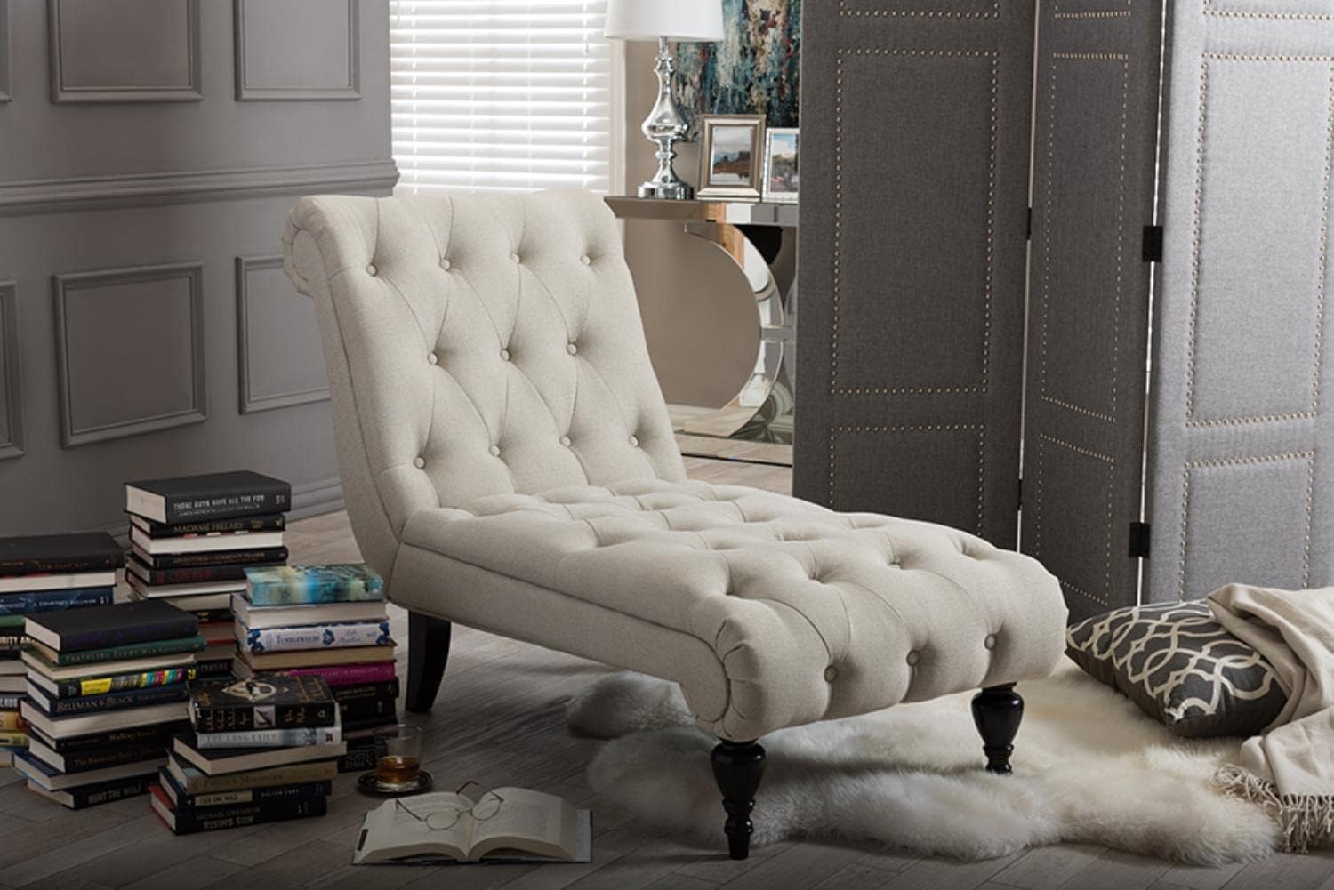 Baxton Studio Layla – Tumbona moderna de mediados de siglo tapizada de tela beige claro con botones, color crema
