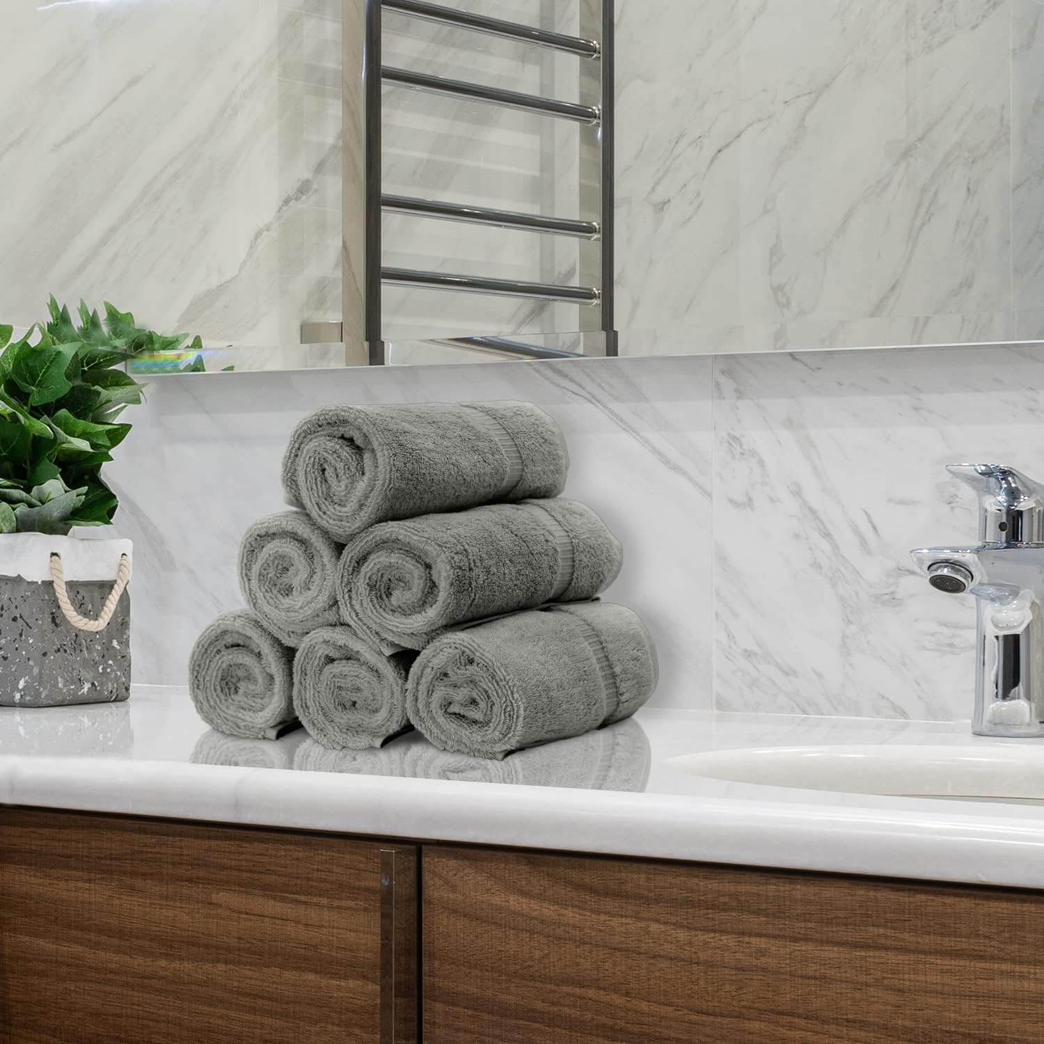 Bare Cotton – Juego de dos toallas de lujo para baño, sauna y spa con franja decorativa