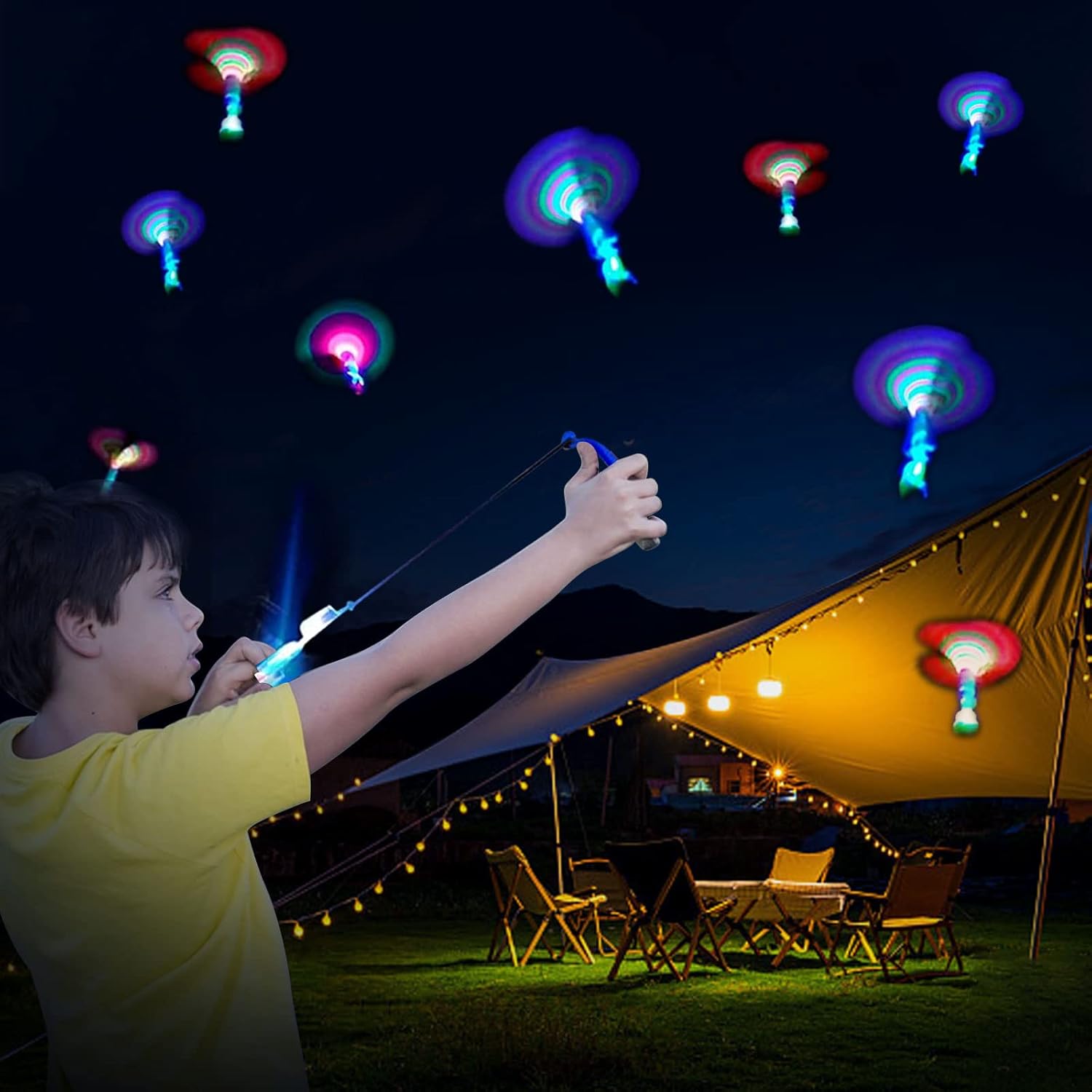 100 lanzacohetes para niños, 50 tirachinas + 50 helicópteros brillantes, cohete de dedo con luces LED, juguetes voladores que brillan en la