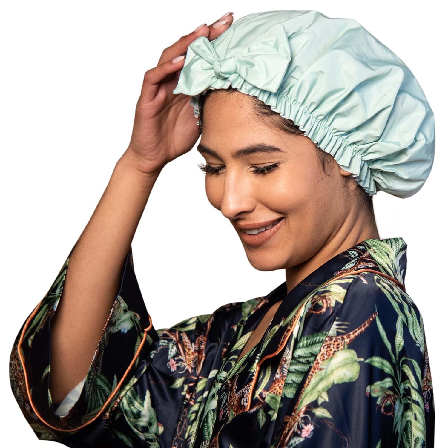 KISMETICS – Gorro de ducha de moda, reutilizable, diseño de lazo anudado a la moda con ribete de volantes, gorro de ducha impermeable, ligero y