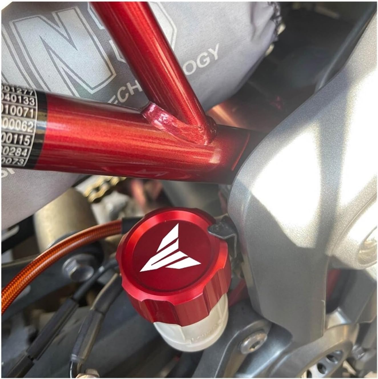 Compatible With MT07 MT09 MT03 MT10 MT25 MT 07 09 10 FZ07 FZ09 Motorcycle Rear Tank Cover Guard Protection Brake Fluid Reservoir Cap (Color  A