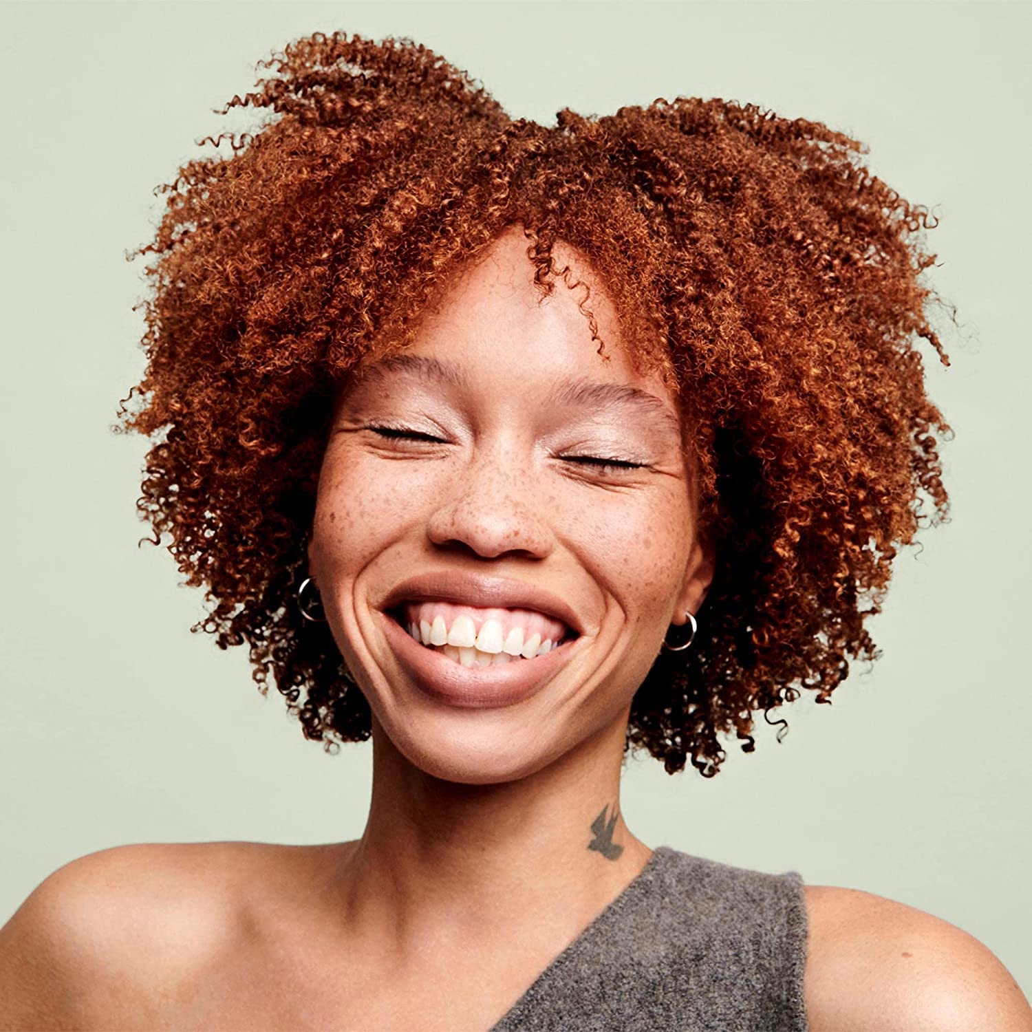 DevaCurl CurlBond – Acondicionador de crema de rebobinado  Revincula los enlaces rotos  Fortalece  Sella las puntas abiertas  Conserva el color