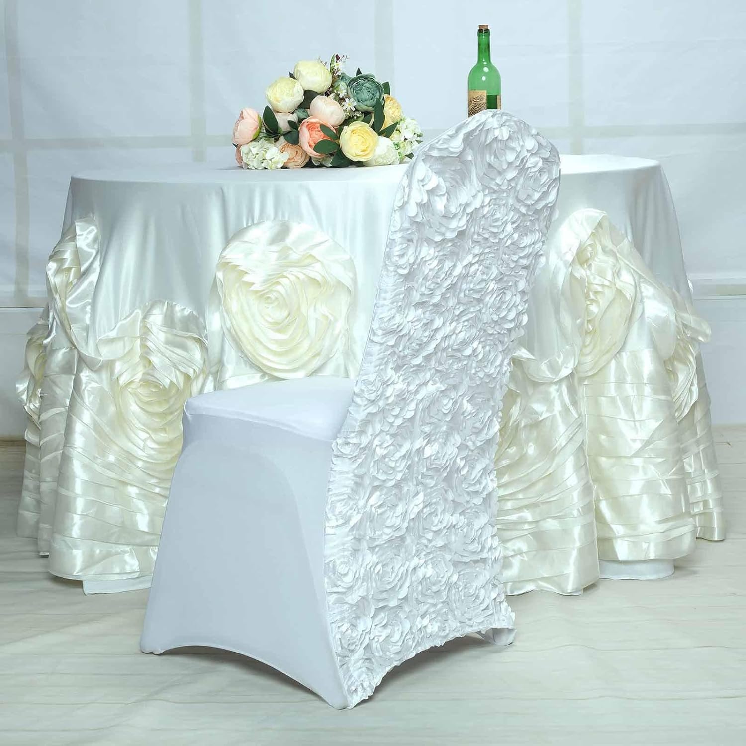 Efavormart – Juego de 40 fundas elásticas para sillas de banquetes de elastano, color blanco con roseta satinada, para banquetes de boda, catering