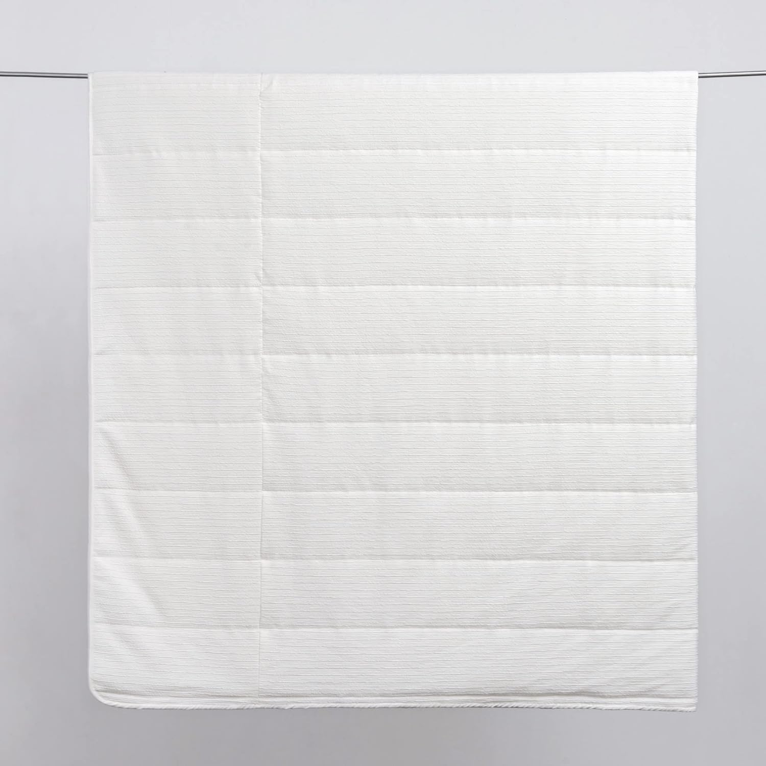 Great Bay Home Edredón de 3 piezas de elastano blanco matrimonialqueen con 2 fundas de almohada  Colchas acogedoras y modernas para todas las