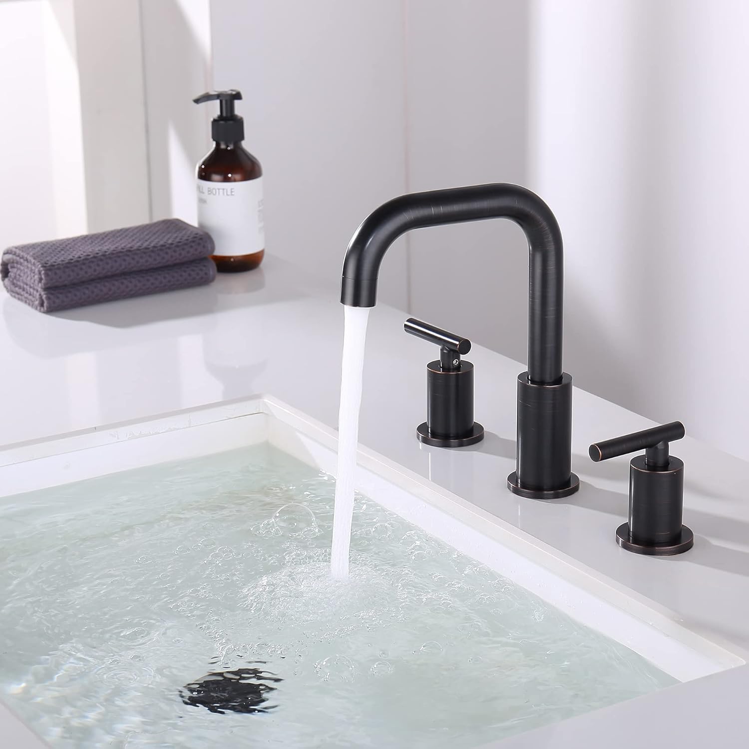 Grifo de baño de bronce aceitado de 3 agujeros, 2 manijas de bronce frotado, grifo de baño generalizado con fregadero, drenaje desplegable y líneas