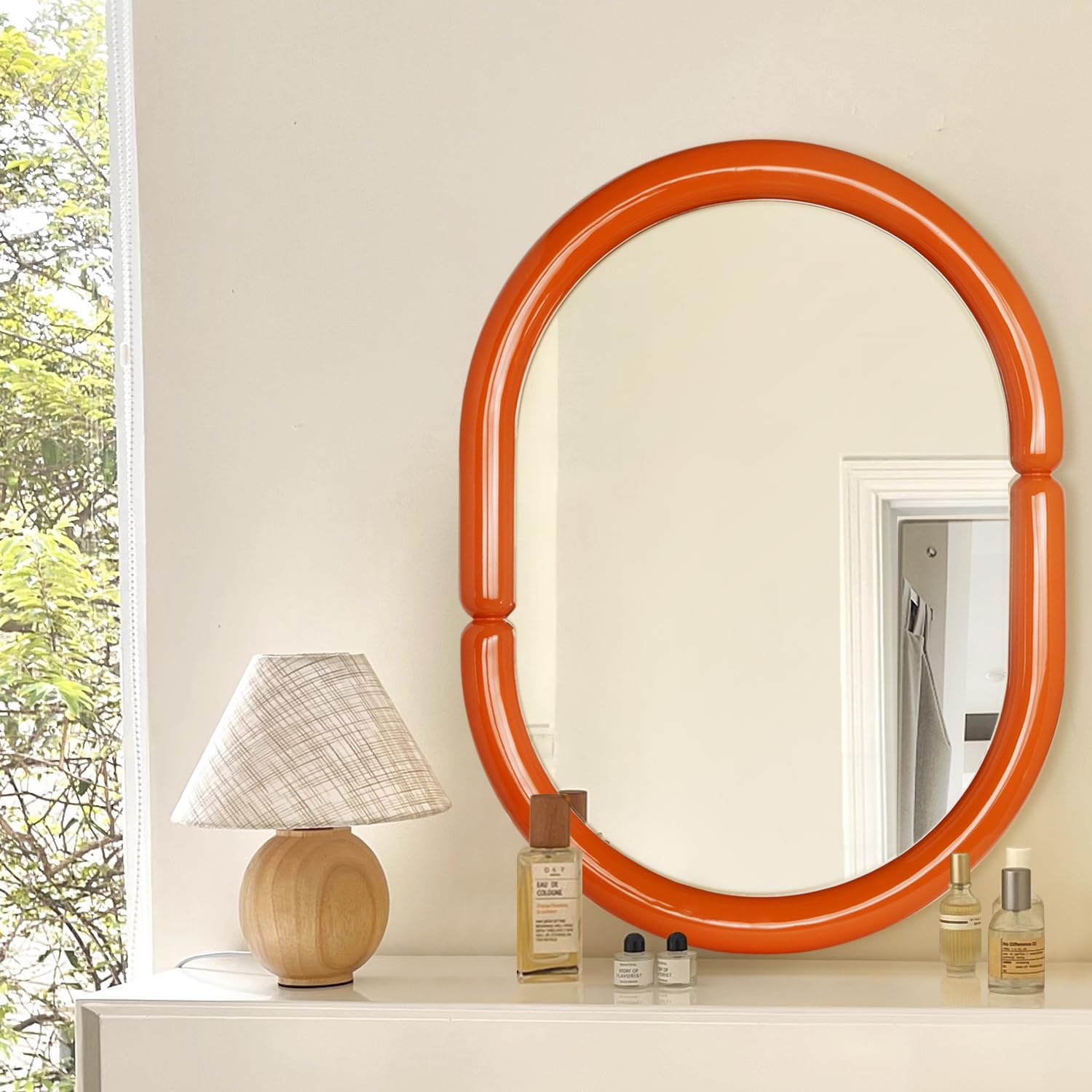 H-A Espejo de pared para colgar en la pared con forma de bagel contemporáneo, moderno y futurista, con color caramelo (32 x 23 pulgadas, naranja)