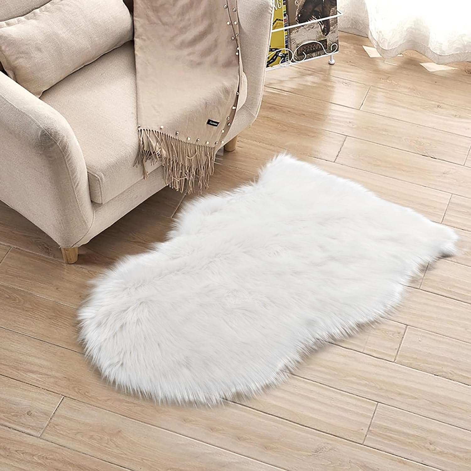 Alfombra de piel sintética, mullida y esponjosa, ultra suave de 2 x 3 pies, alfombra de piel de oveja blanca, alfombra mullida lavable a máquina,