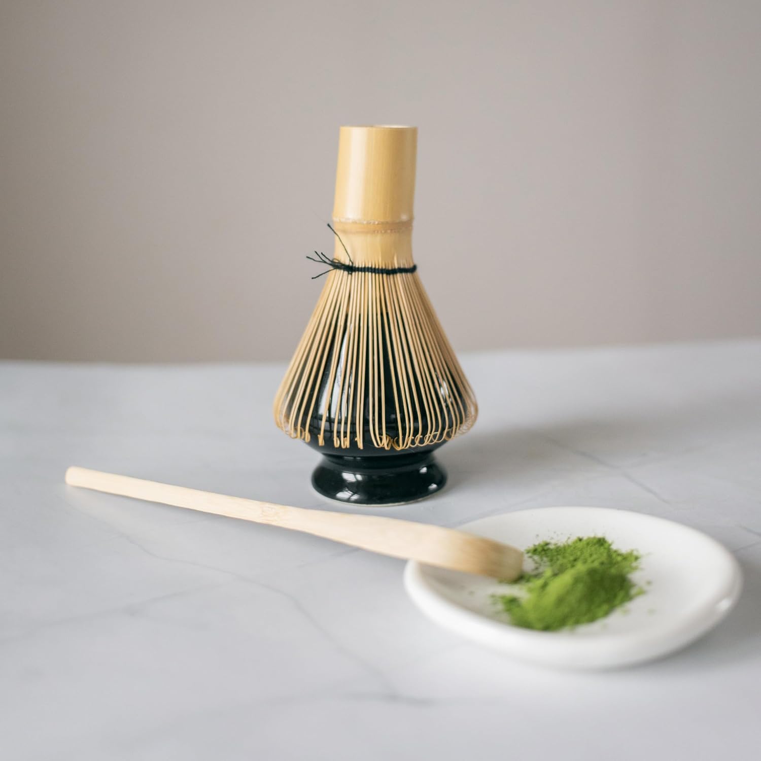 Juego de té matcha japonés (7 piezas), juego de batidor de matcha, batidor y tazón, soporte para batidor, cuchara matcha, el kit perfecto para hacer