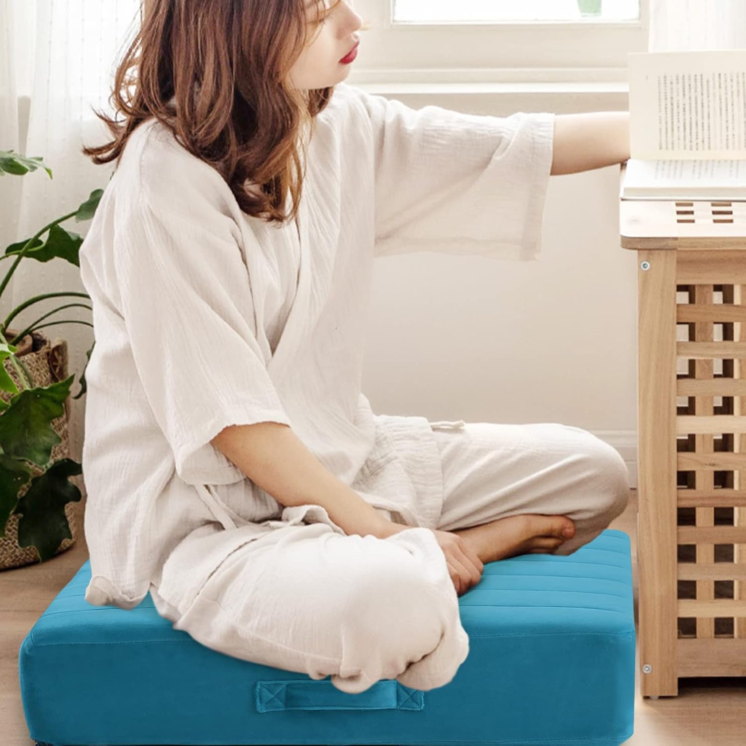 MeMoreCool Almohada cuadrada para asiento de suelo para adultos y niños, cojín de meditación grande con espuma gruesa y funda suave copetuda, cojín