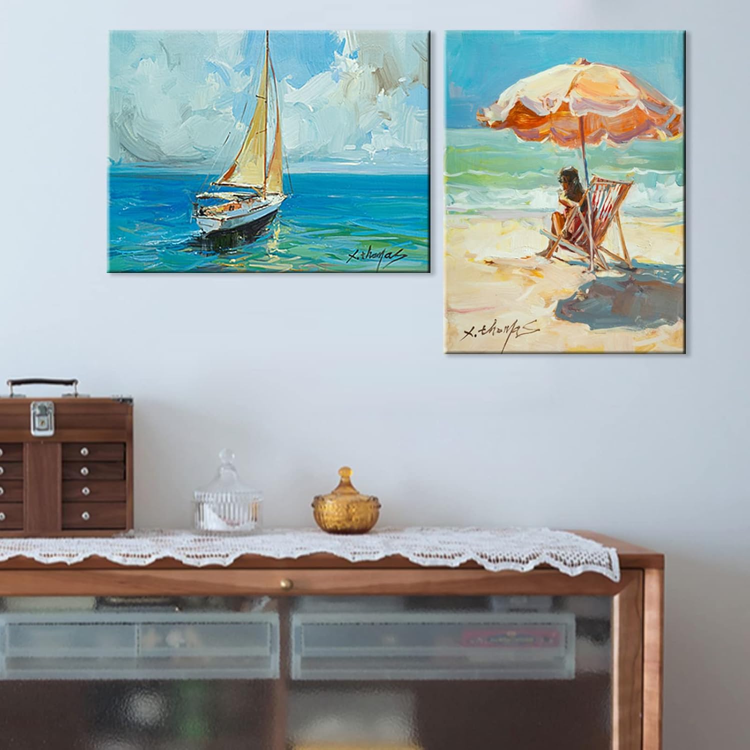 Lienzo decorativo para pared, diseño de mujer en silla bajo un paraguas de playa naranja, imágenes de paisaje marino del océano, ilustraciones para