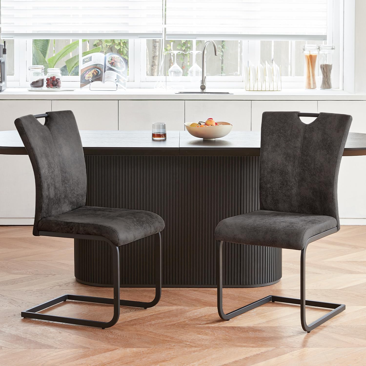 Juego de 2 sillas de comedor de tela vintage con asa, moderna silla tapizada de respaldo alto para cocina y comedor, sillas voladizas sin brazos de