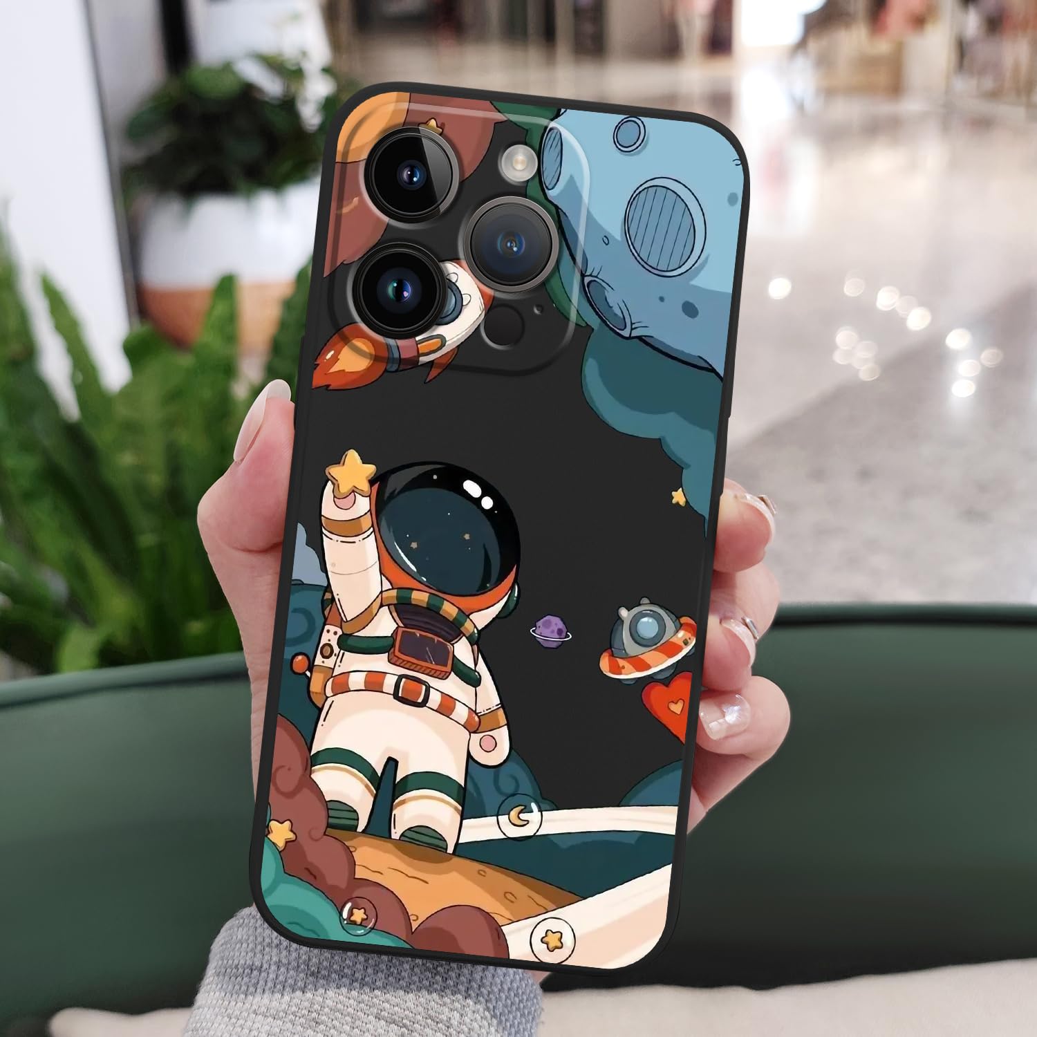 LEECG Funda para iPhone 15 Pro, para iPhone 15 Pro, diseño de patrón creativo lateral de astronauta, silicona líquida a prueba de golpes, suave para