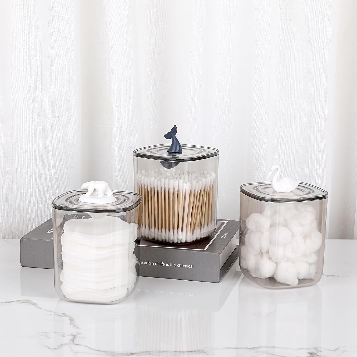 Hipiwe Dispensador de plástico Qtip con tapa de ballena, contenedores de baño transparentes para almohadillas de bolas de algodón, frascos de