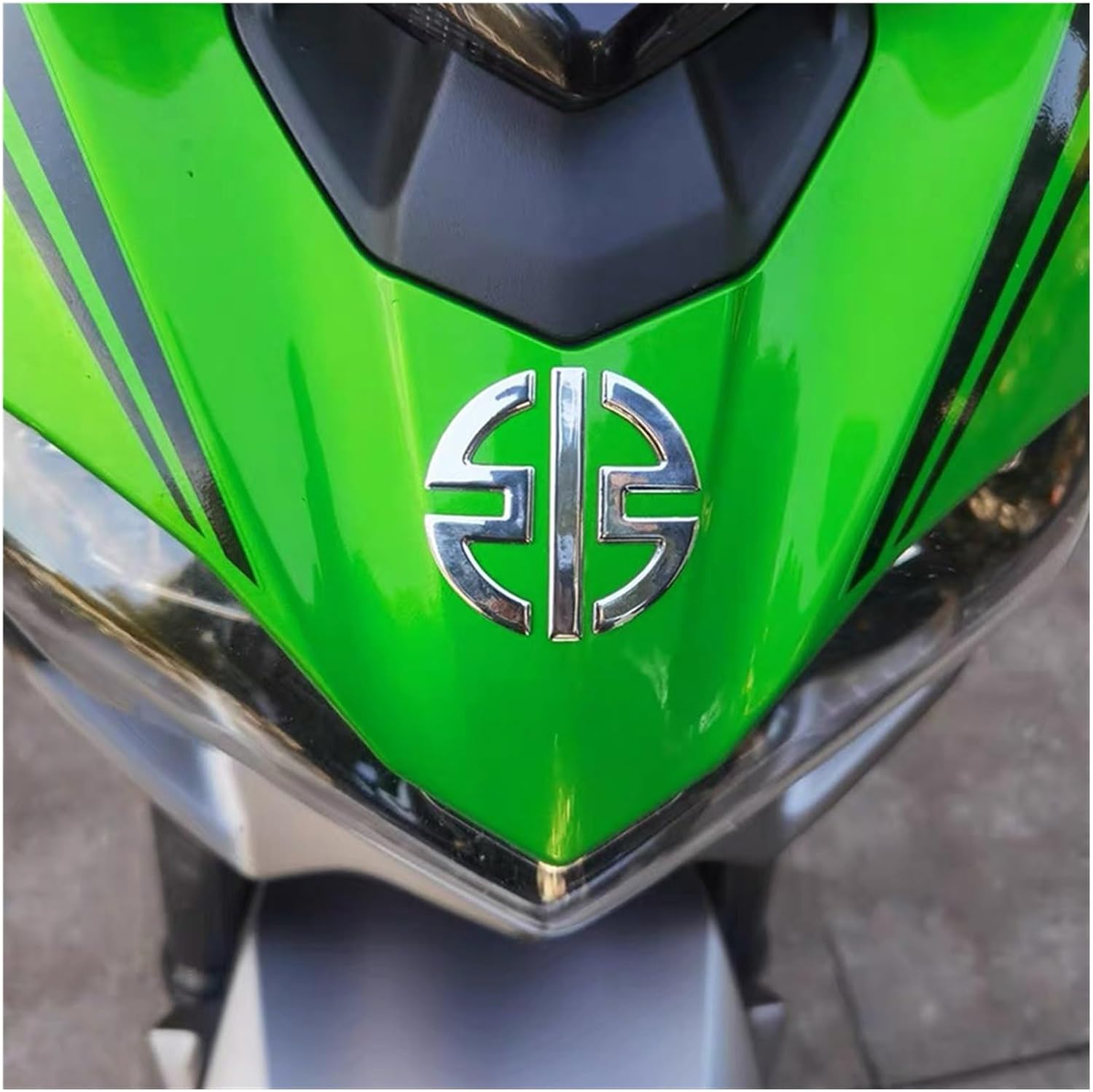 Calcomanías 3D con logotipo de motocicleta para Kawasaki Z800 Z900 Z650 H2 H2R accesorio para cabeza de motocicleta (color rojo)