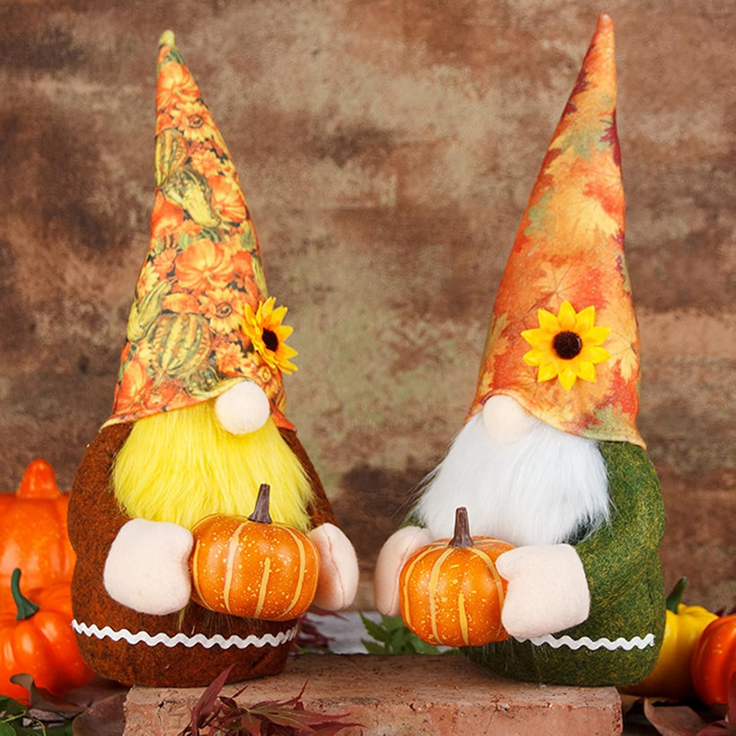 2 gnomos de otoño, hechos a mano, gnomos suecos Tomte que sostienen una calabaza, gnomos de Acción de Gracias, figuras de Tomte de otoño, decoración