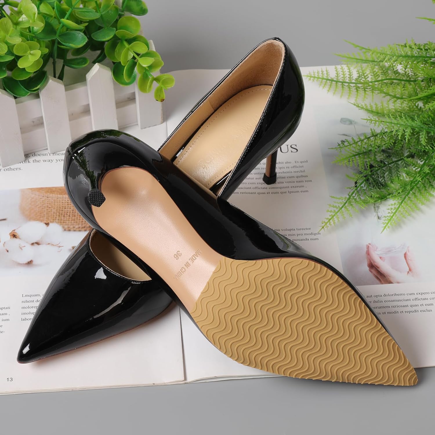 GQTJP Protector inferior de suela de zapato, empuñaduras autoadhesivas en la parte inferior de los zapatos, almohadillas antideslizantes para