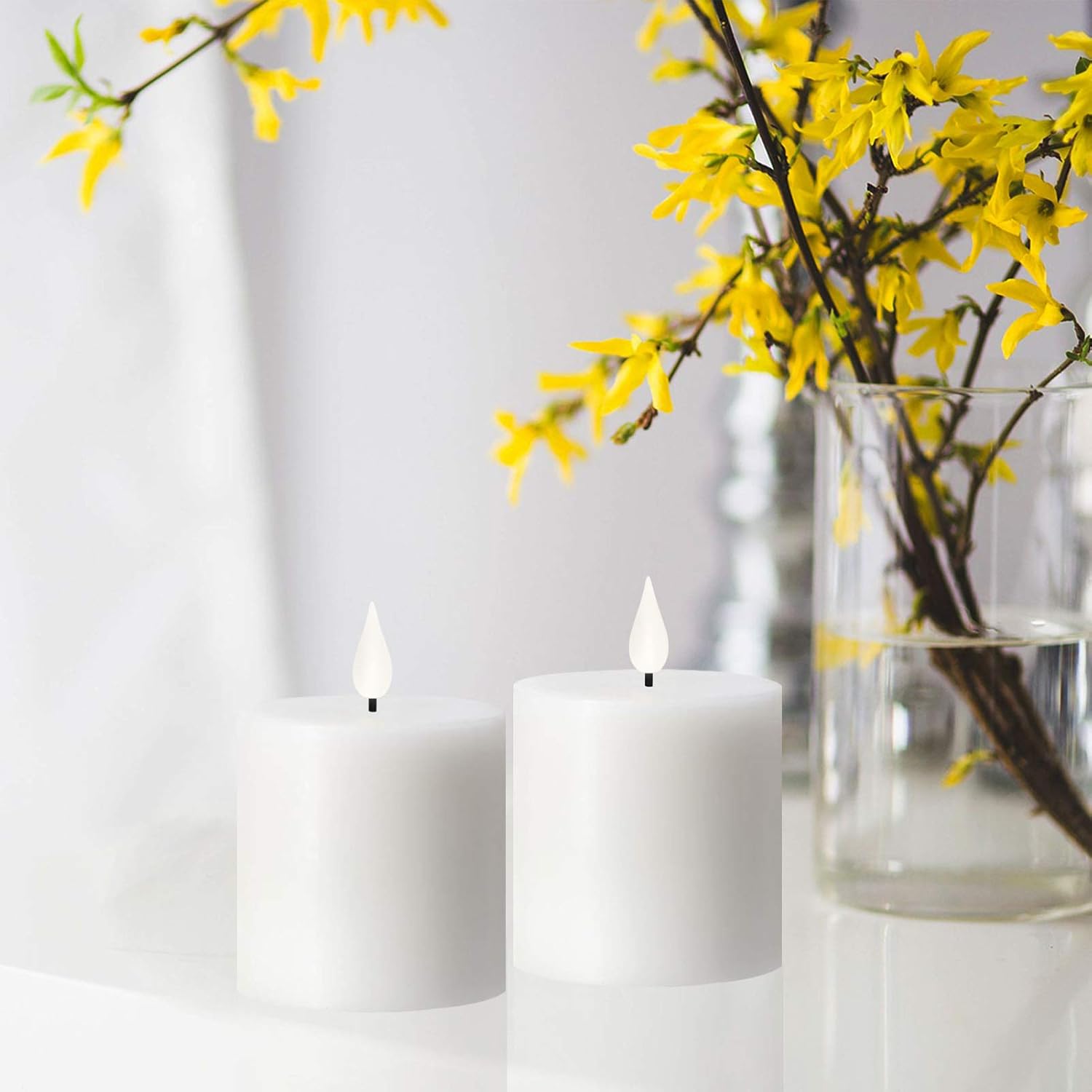 smtyle Juego de 2 velas parpadeantes sin llama blancas que funcionan con pilas para decoración del hogar, jardines votivos de cumpleaños al aire