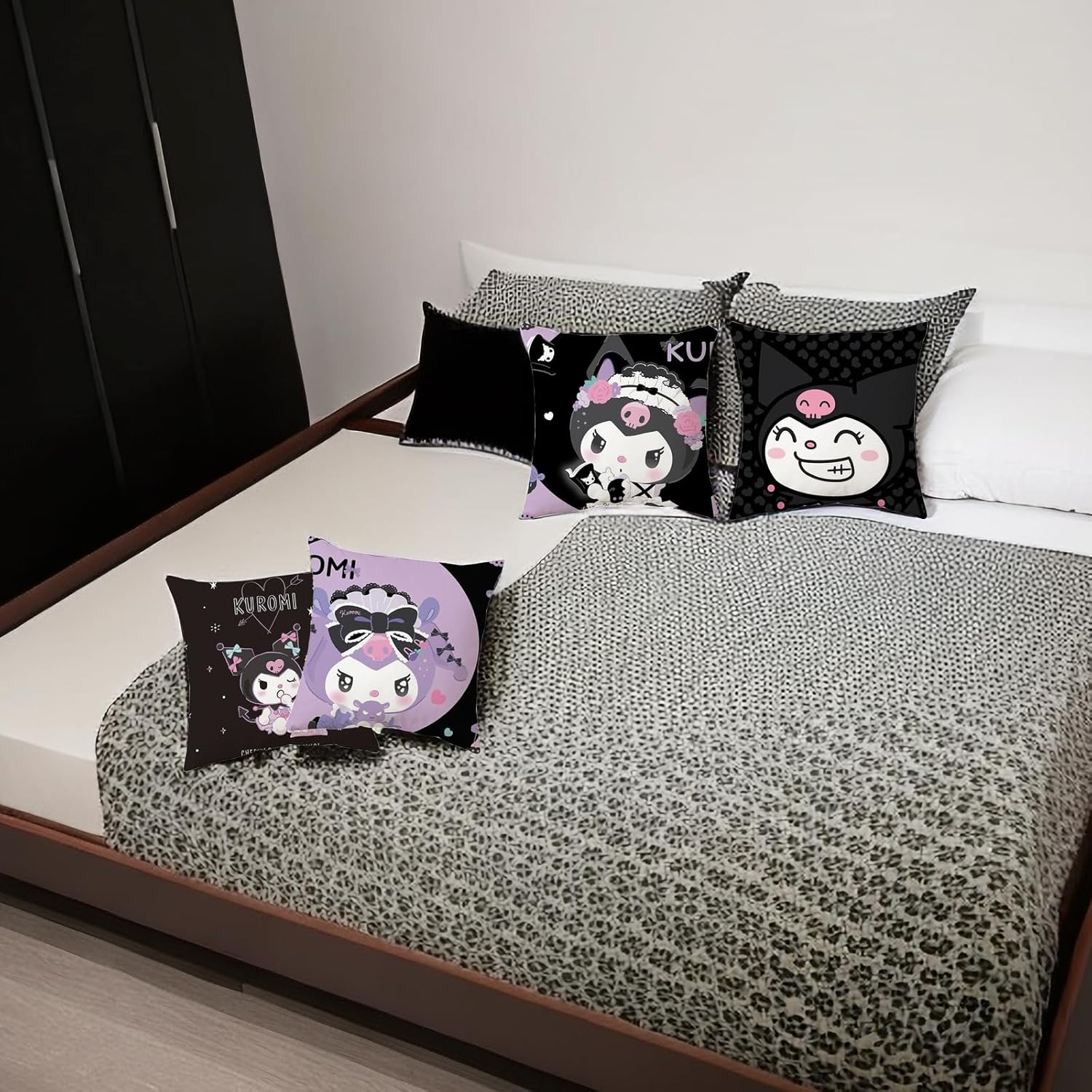 Educatgame Juego de 4 fundas de almohada Kawaii decorativas de anime de dibujos animados para cama y sofásofá, fundas de almohada de 18 x 18